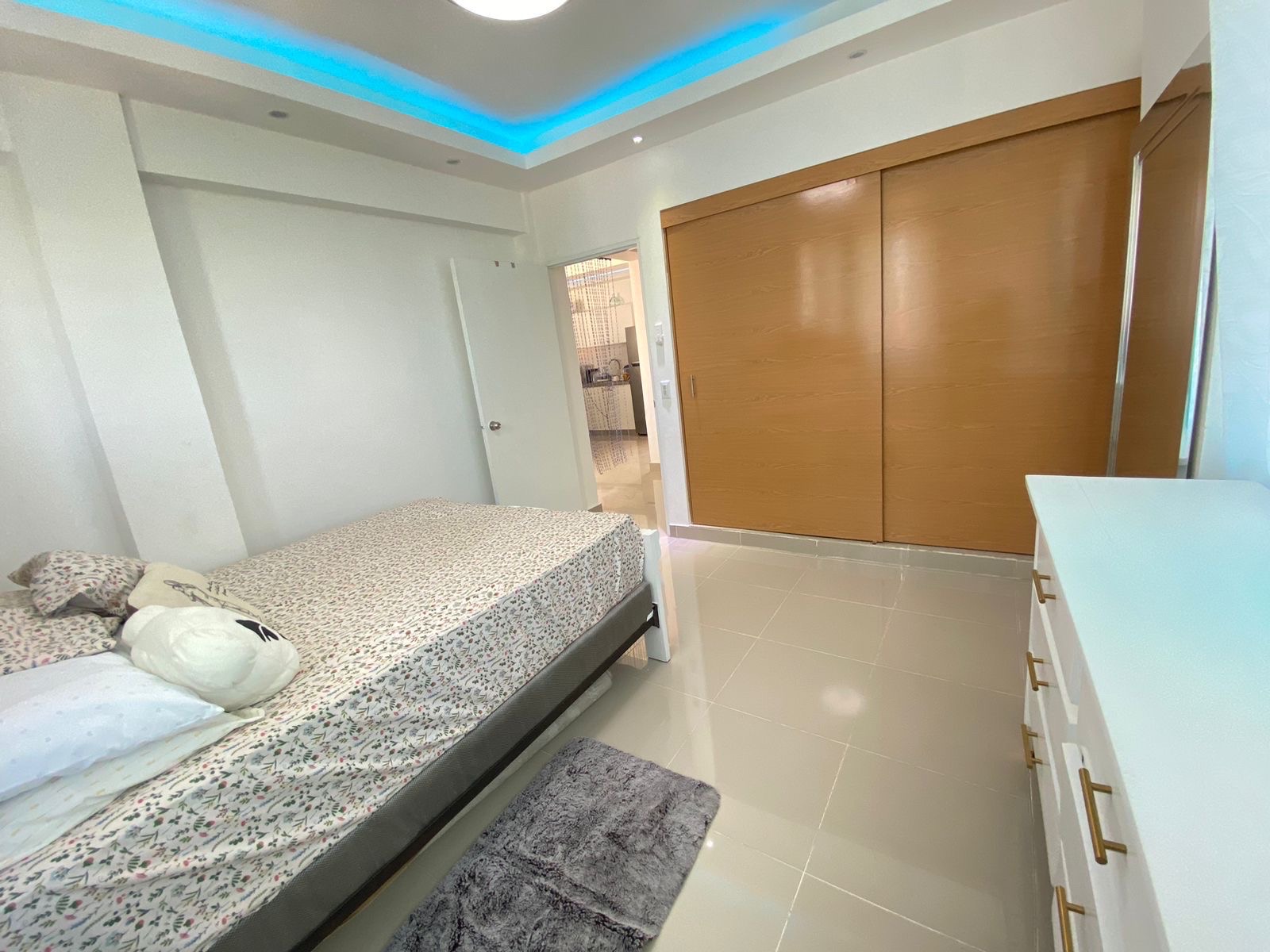 apartamentos - venta de apartamento de lujo en vista hermosa Santo Domingo este 100mts 3