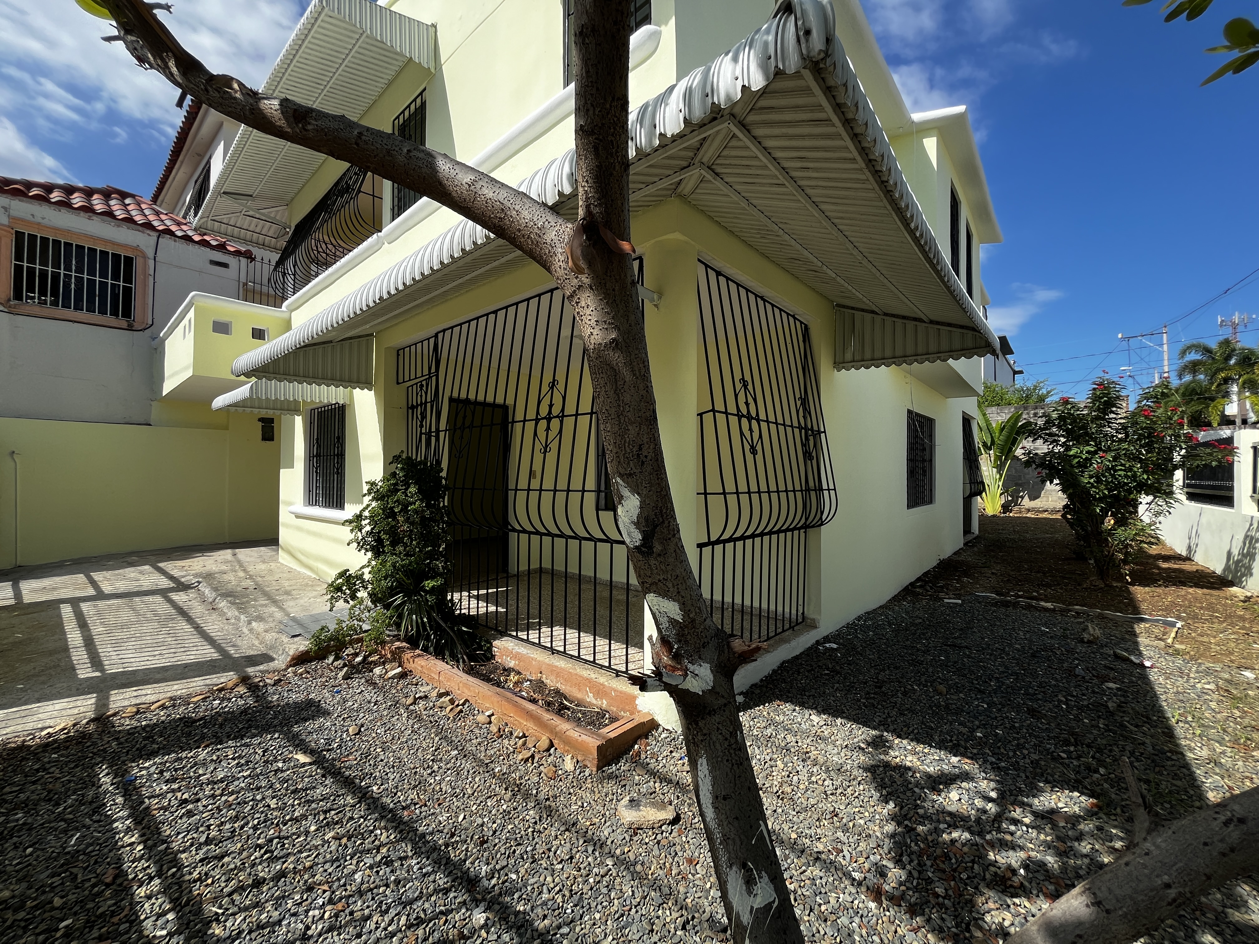 casas - Res. Rosa María, Bayona, Prol. Av. 27 de febrero 1