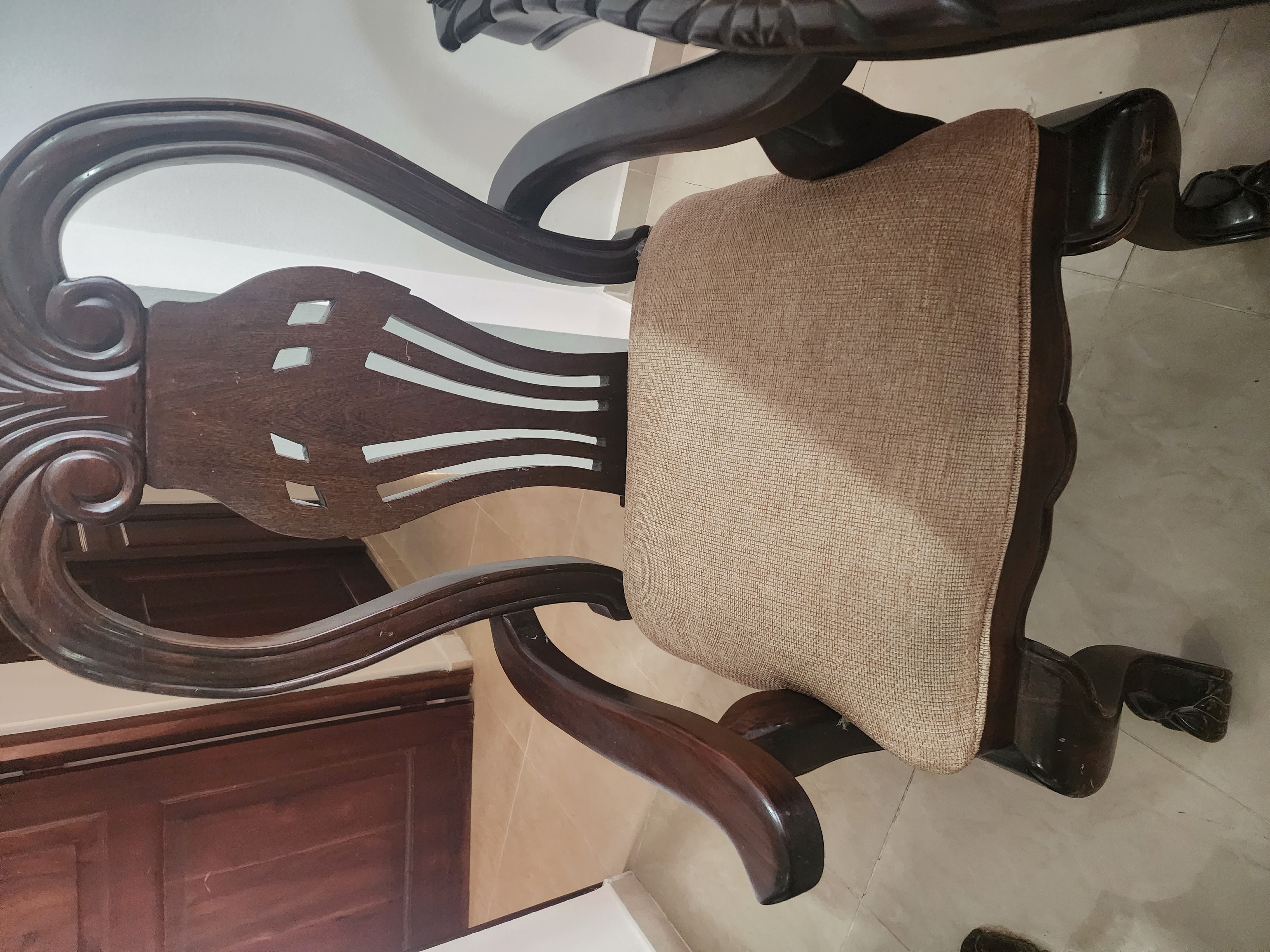 muebles y colchones - Comedor de 6 sillas en caoba  2