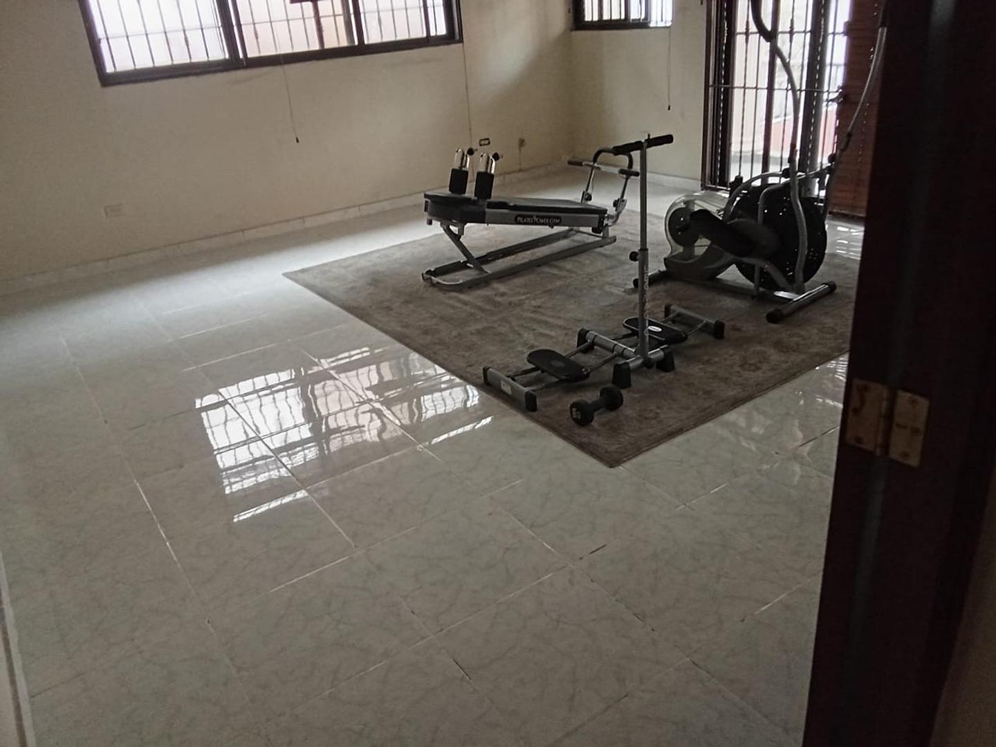apartamentos - Se alquila Espacioso Apartaestudio en Quisqueya – Ideal para Vivir u Oficina. 2