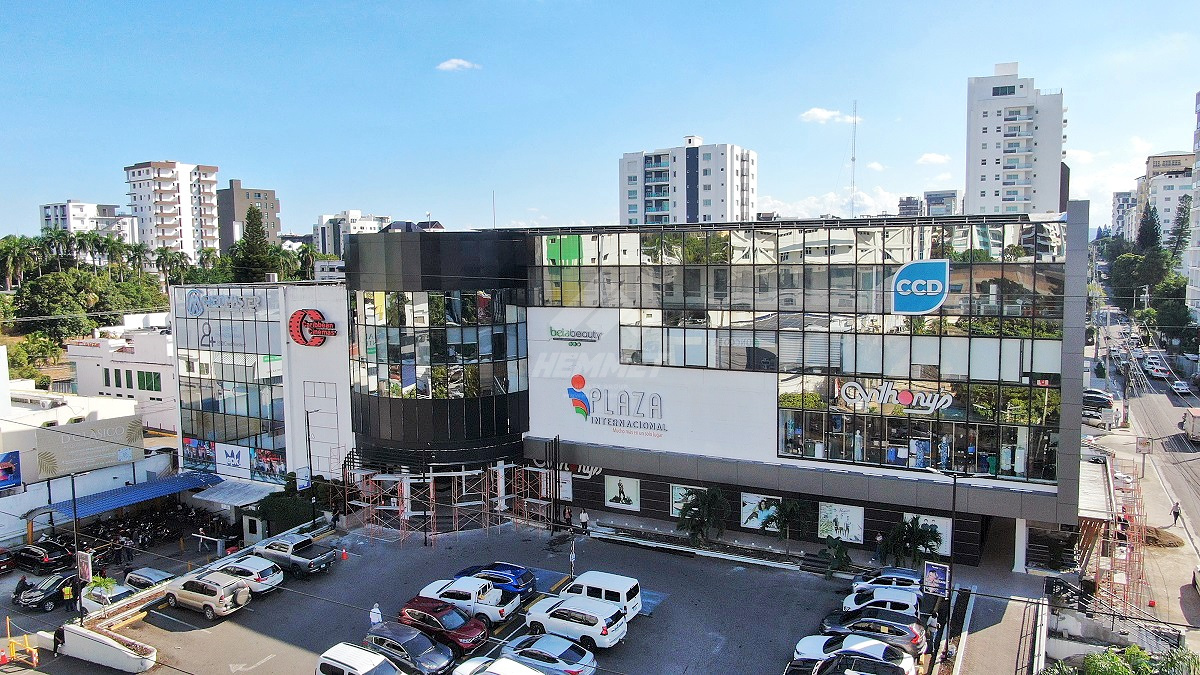 oficinas y locales comerciales - PRIMER NIVEL PLAZA INTERNACIONAL SANTIAGO  0