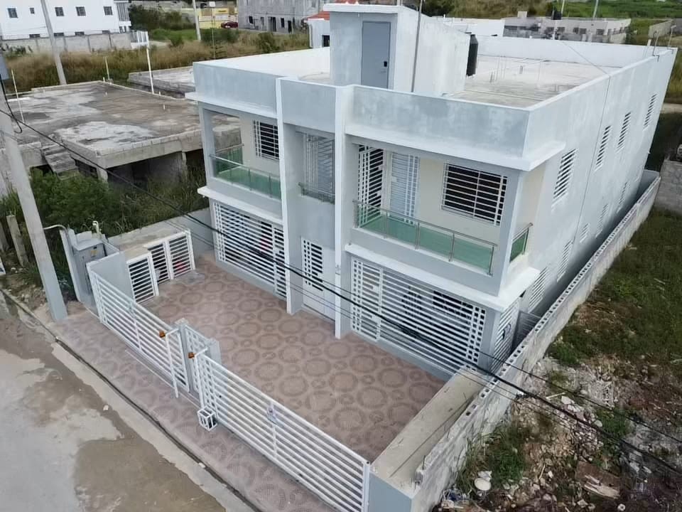 apartamentos - Se Vende Edificio Nuevo Con Cuatro Apartamentos de Dos Habitaciones 0