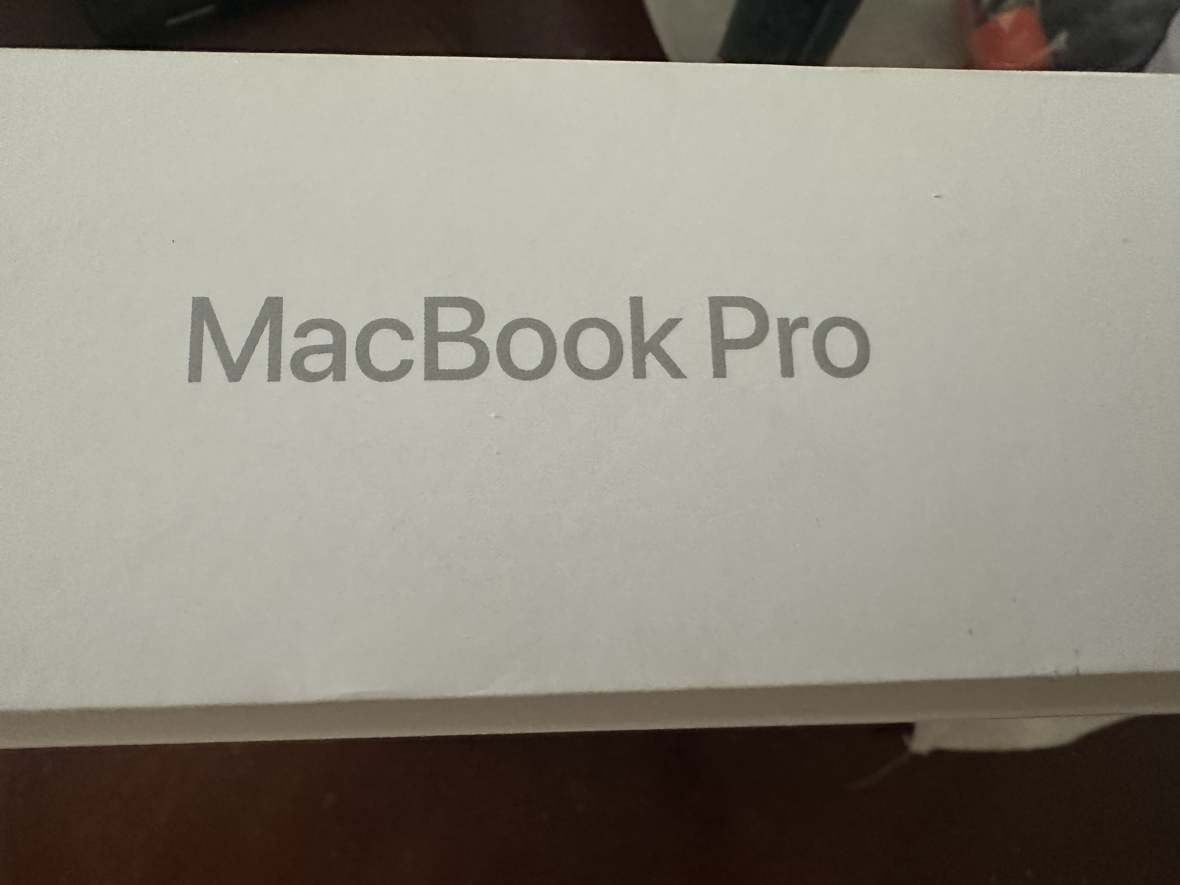 computadoras y laptops - Vendo MacBook Pro, chip M3, 14 inch  5
