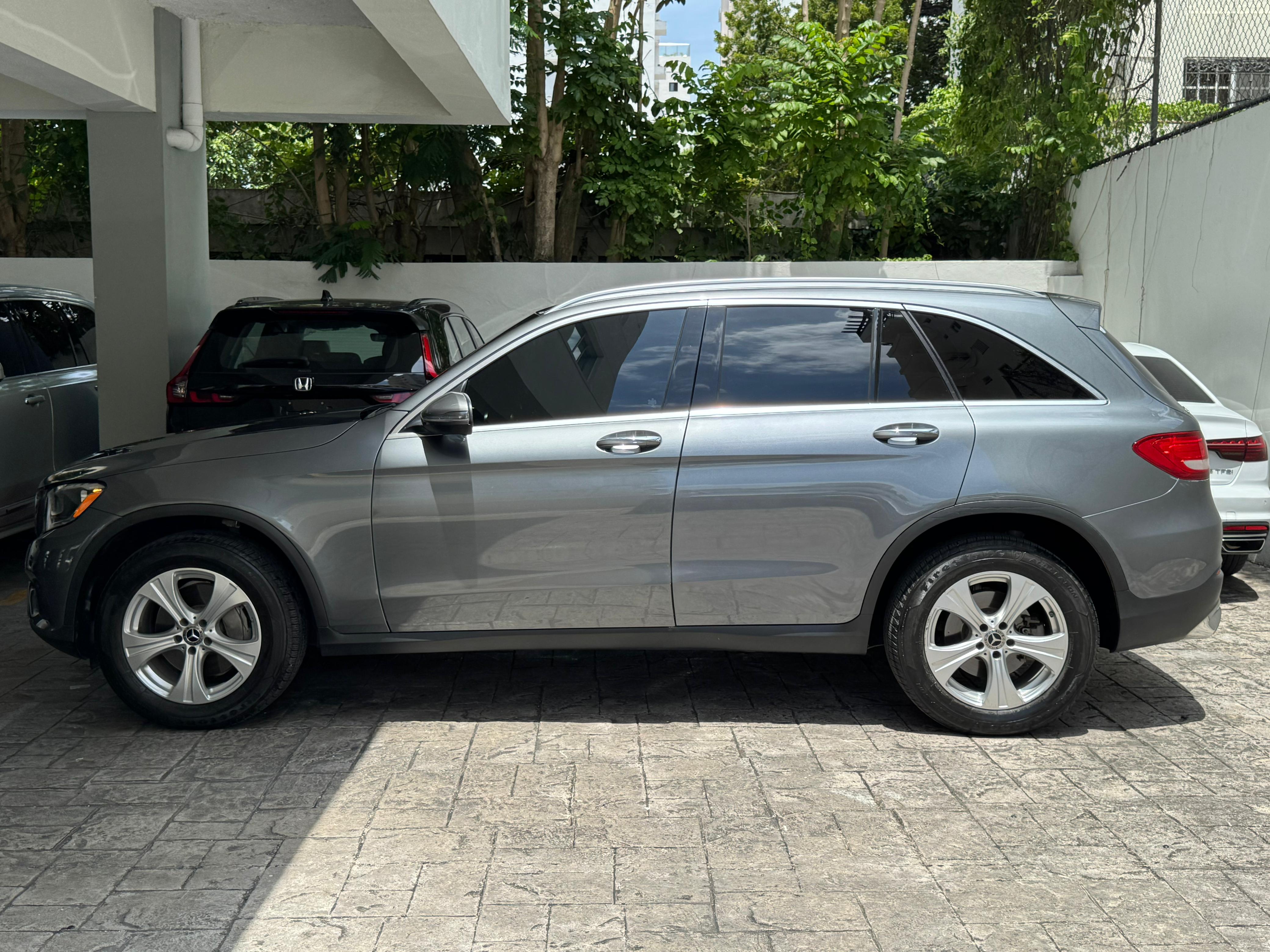 jeepetas y camionetas - Mercedes Benz GLC 300 2018 8