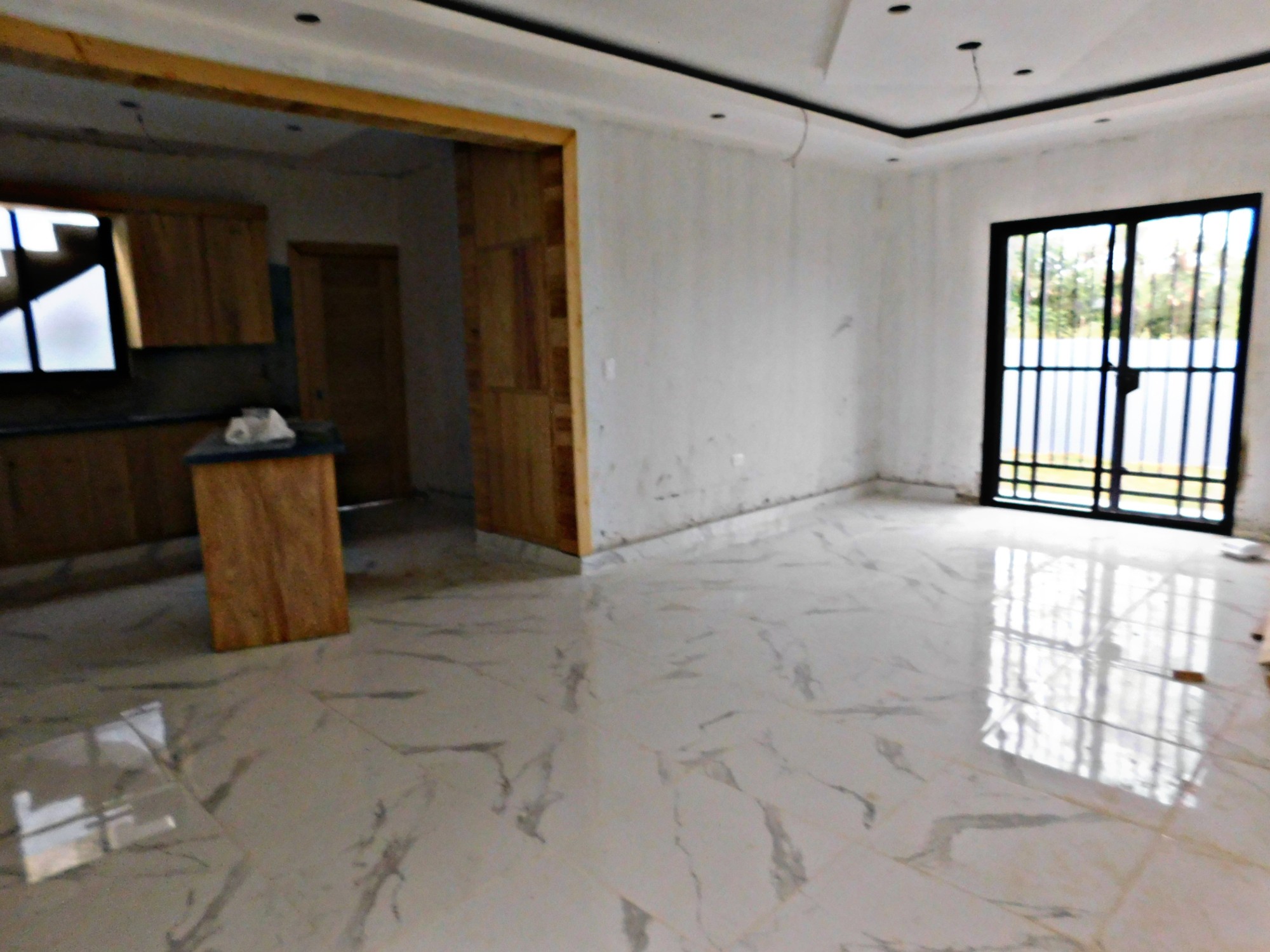 casas - A 3 minutos de las COLINAS VENDO CASA NUEVA,  MUCHO PATIO Y CUARTO DE SERVICIO  6
