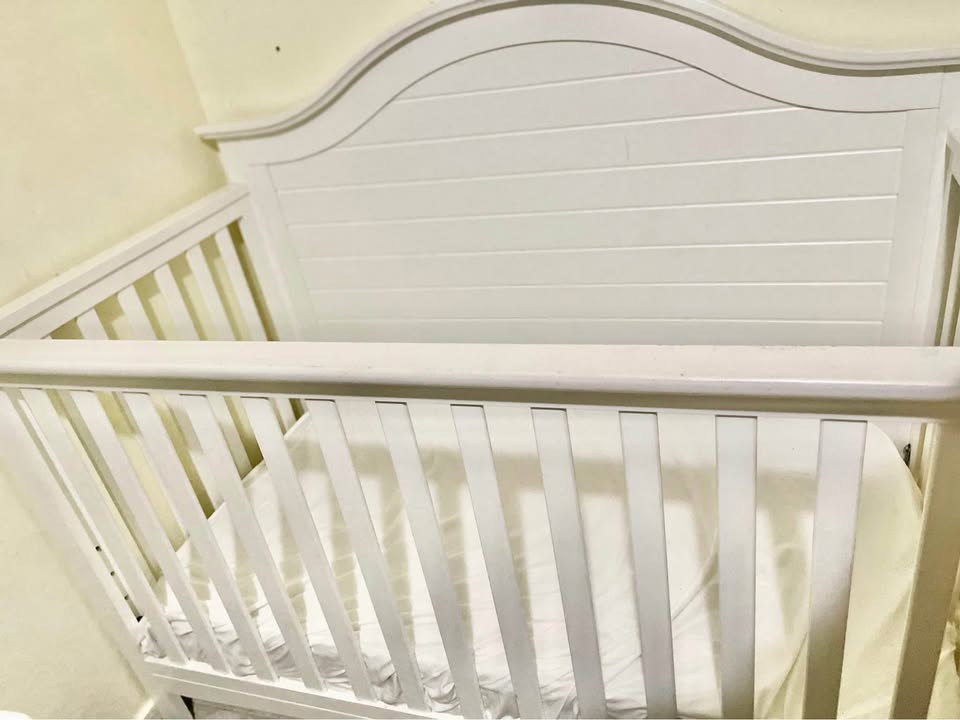 muebles - Cuna cama en perfecto estado, importada de USA
