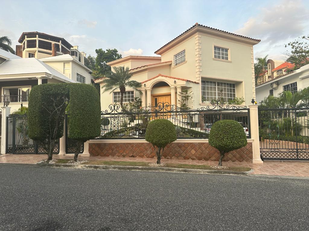 casas - SUPER CASA DE 3 NIV. EN ARROYO HONDO III, OPORT. 1