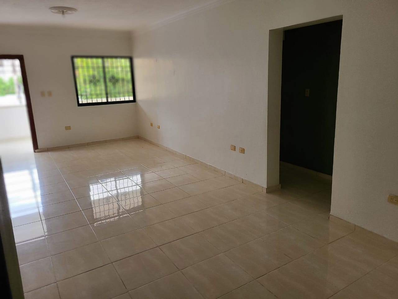casas - Hermosa casa en alquiler en el Residencial colinas del este, vista hermosa,STDE. 9