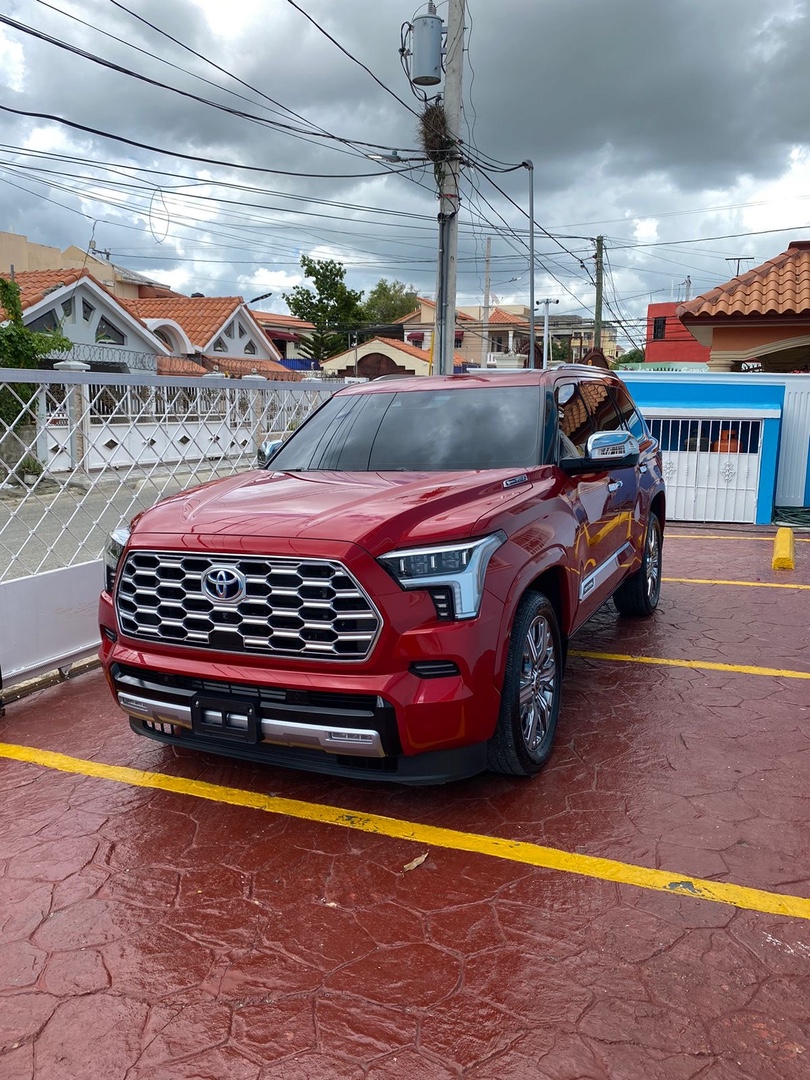 jeepetas y camionetas - Toyota Sequoia Capstone 2023 (FULL) Híbrida  0