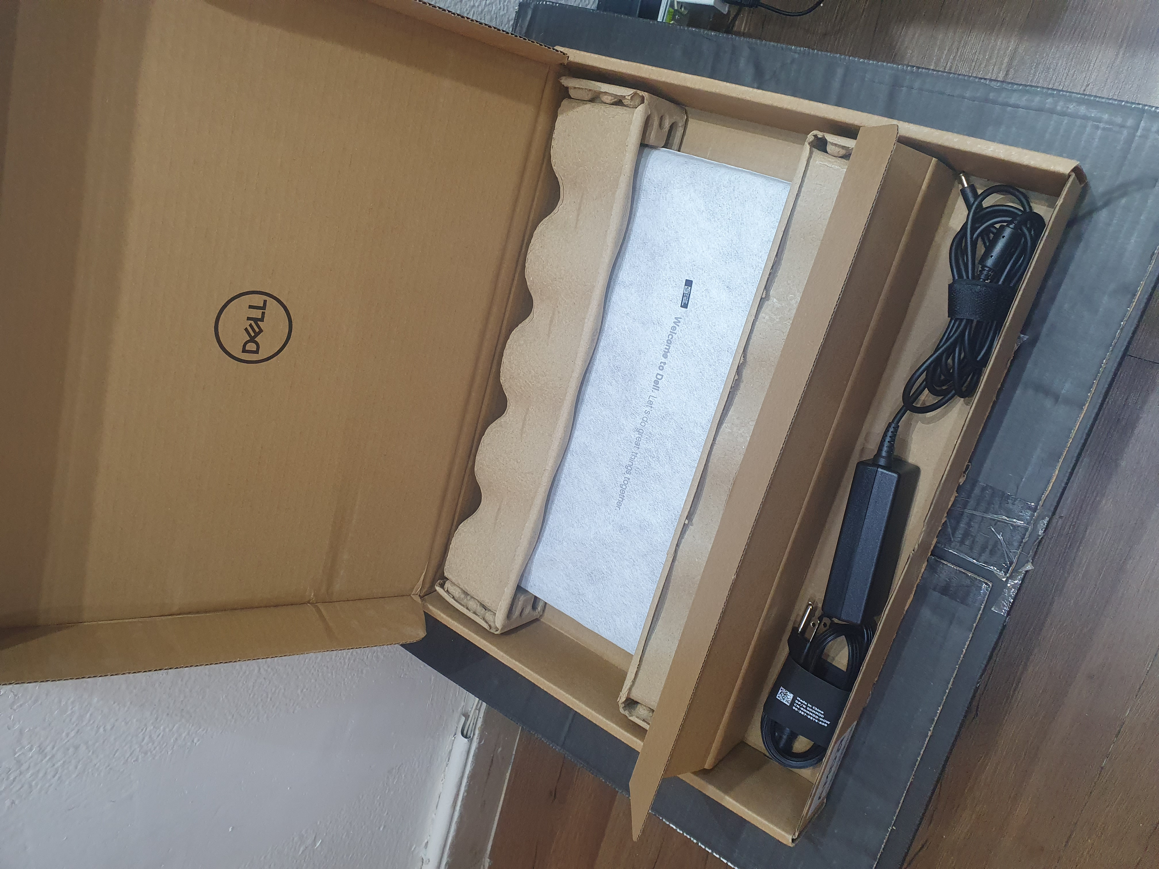 computadoras y laptops - Laptop Dell Inspiron 15, AMD Ryzen 7 7730U, 16GB RAM, 512GB SSD, 15.6" FHD nueva 3