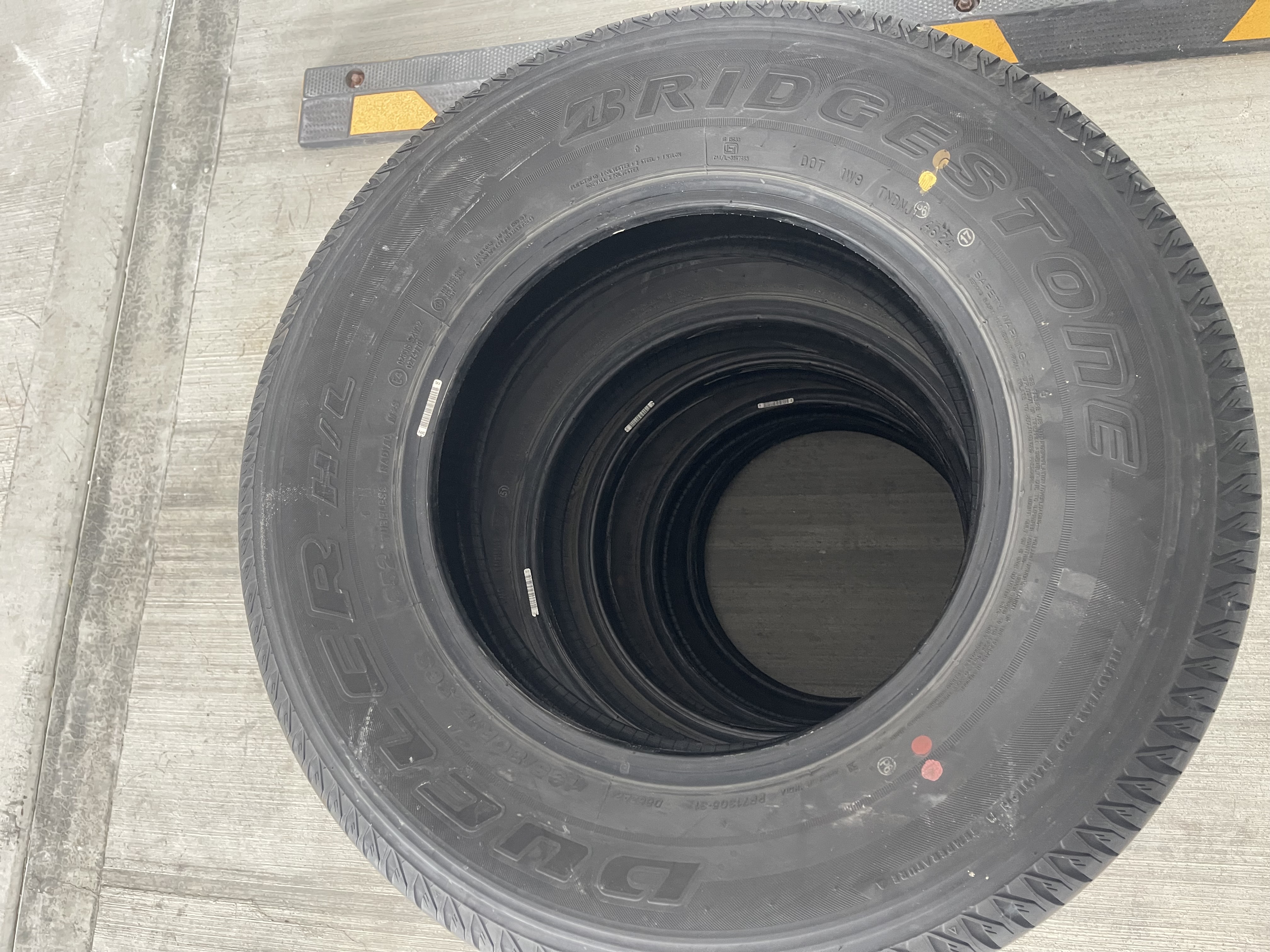 accesorios para vehiculos - 5 Neumáticos Bridgestone Dueler 195/80R15 96S 1
