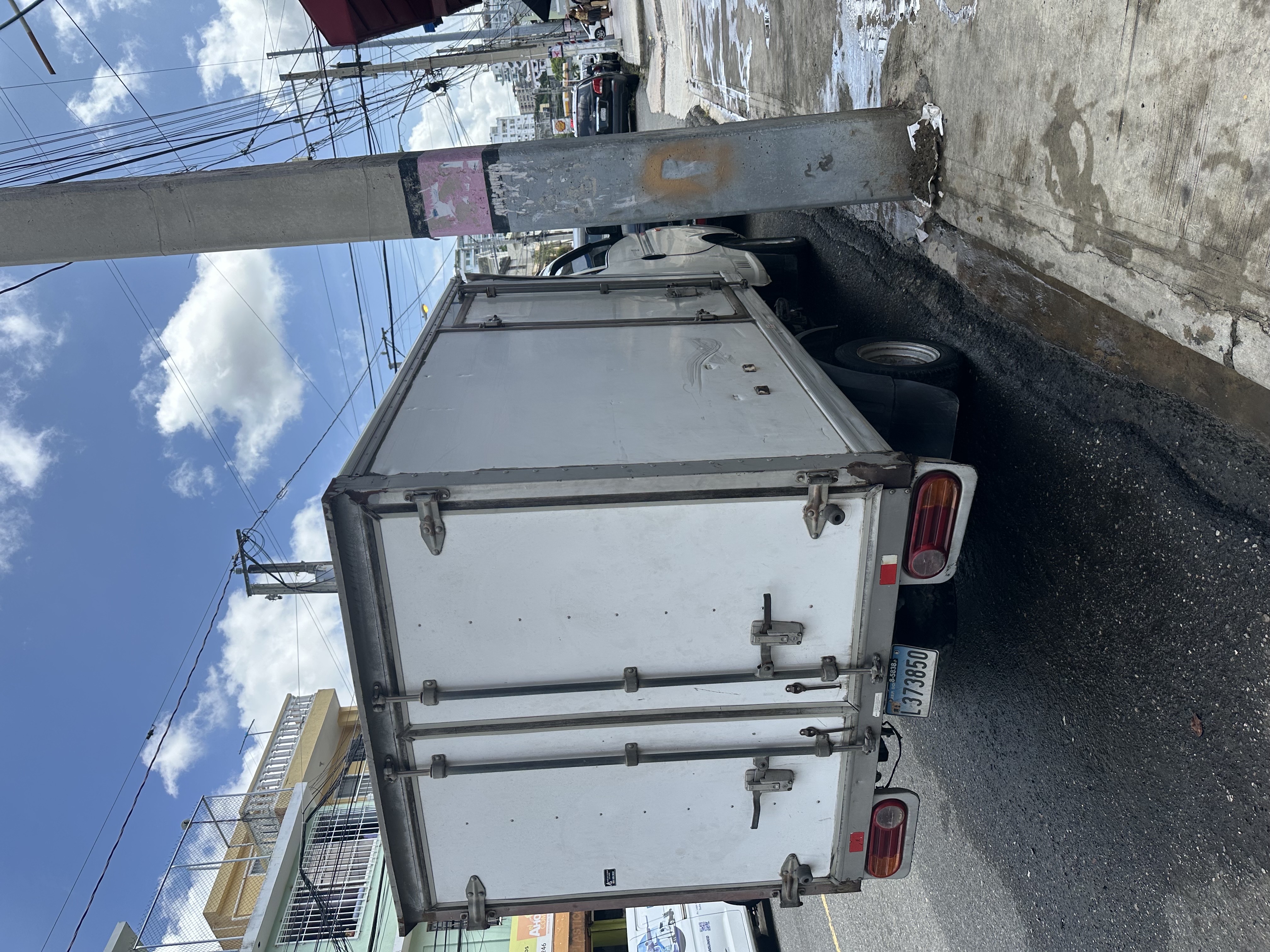 jeepetas y camionetas - vendo camión Hyundai H100 con pequeño fallo 2