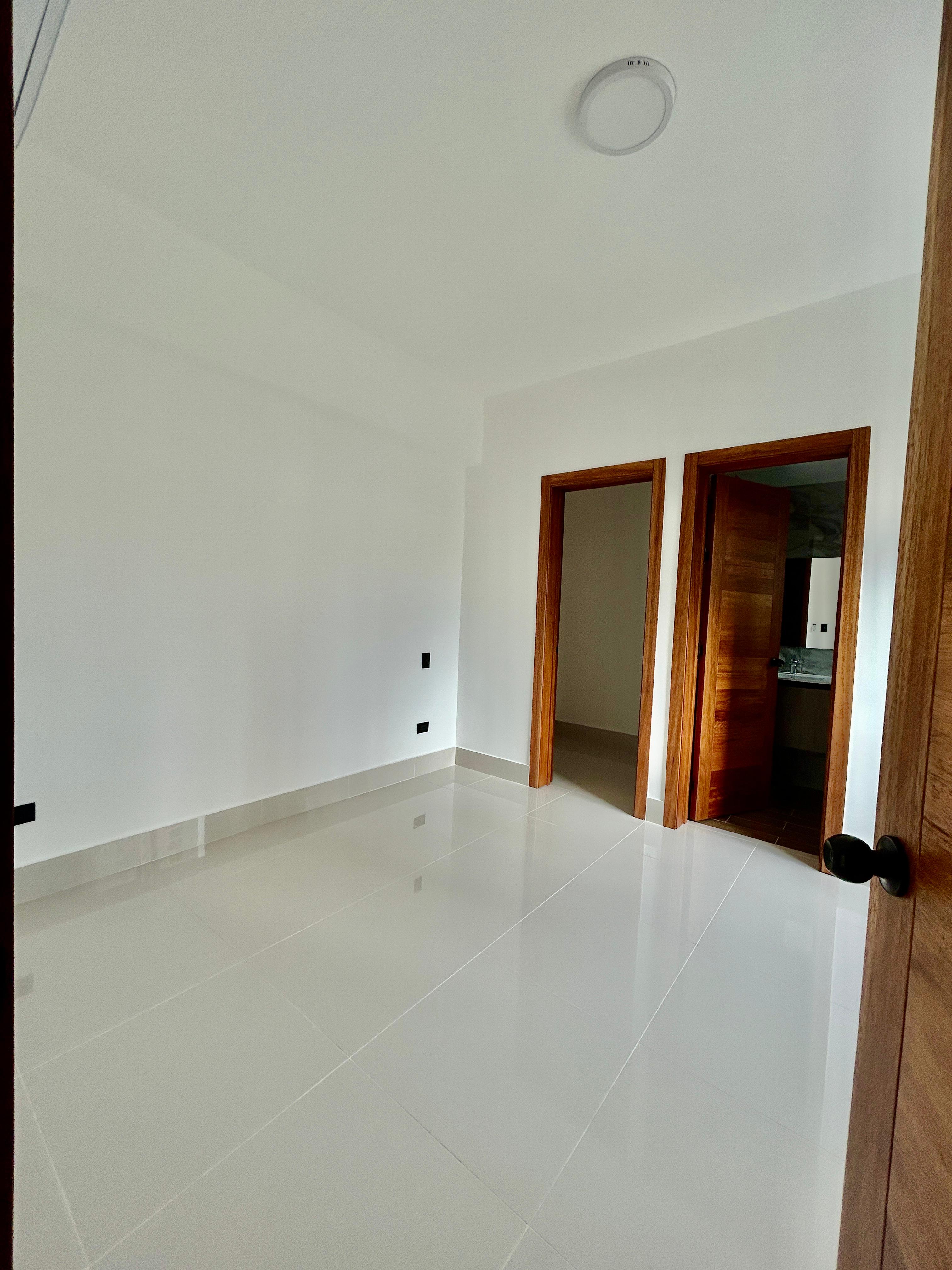 apartamentos - Apartamento en renta en Serralles con linea blanca 2