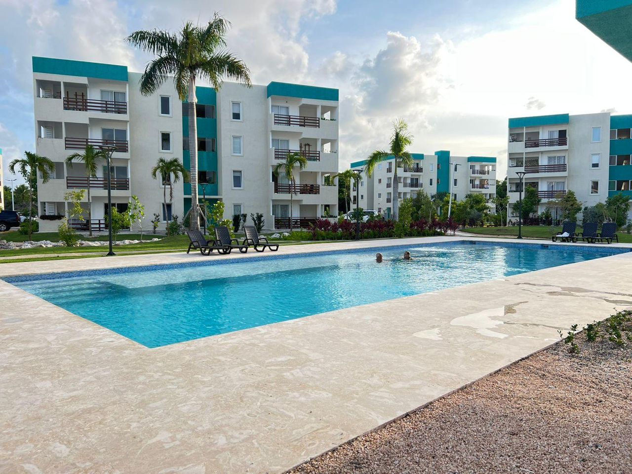 apartamentos - Alquilo Apartamento Vacío de 2 habitaciones 0