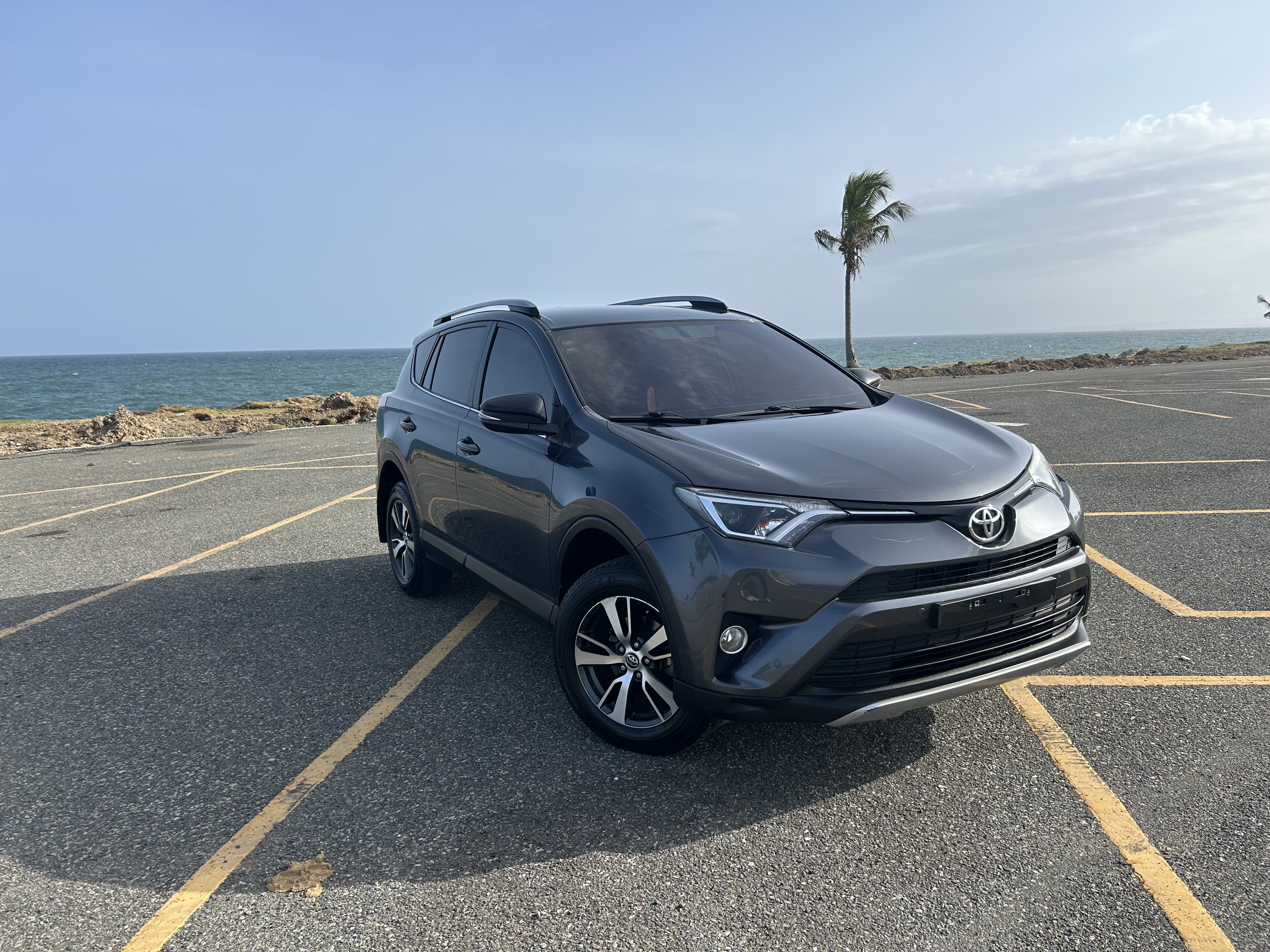 jeepetas y camionetas - Toyota Rav4 2017 • 80,644 km 2