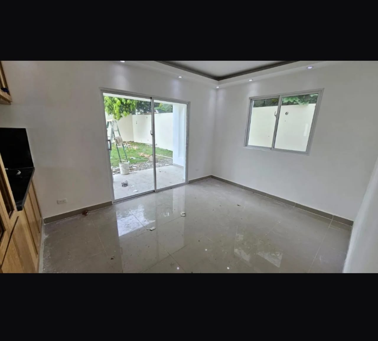 casas - av república de Colombia esquina autopista duarte 
casa 2 niveles  6