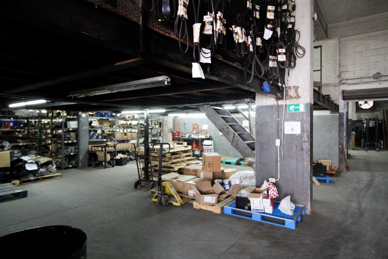 oficinas y locales comerciales - Ens. Kennedy edificio de 814m2 42 parqueos 4