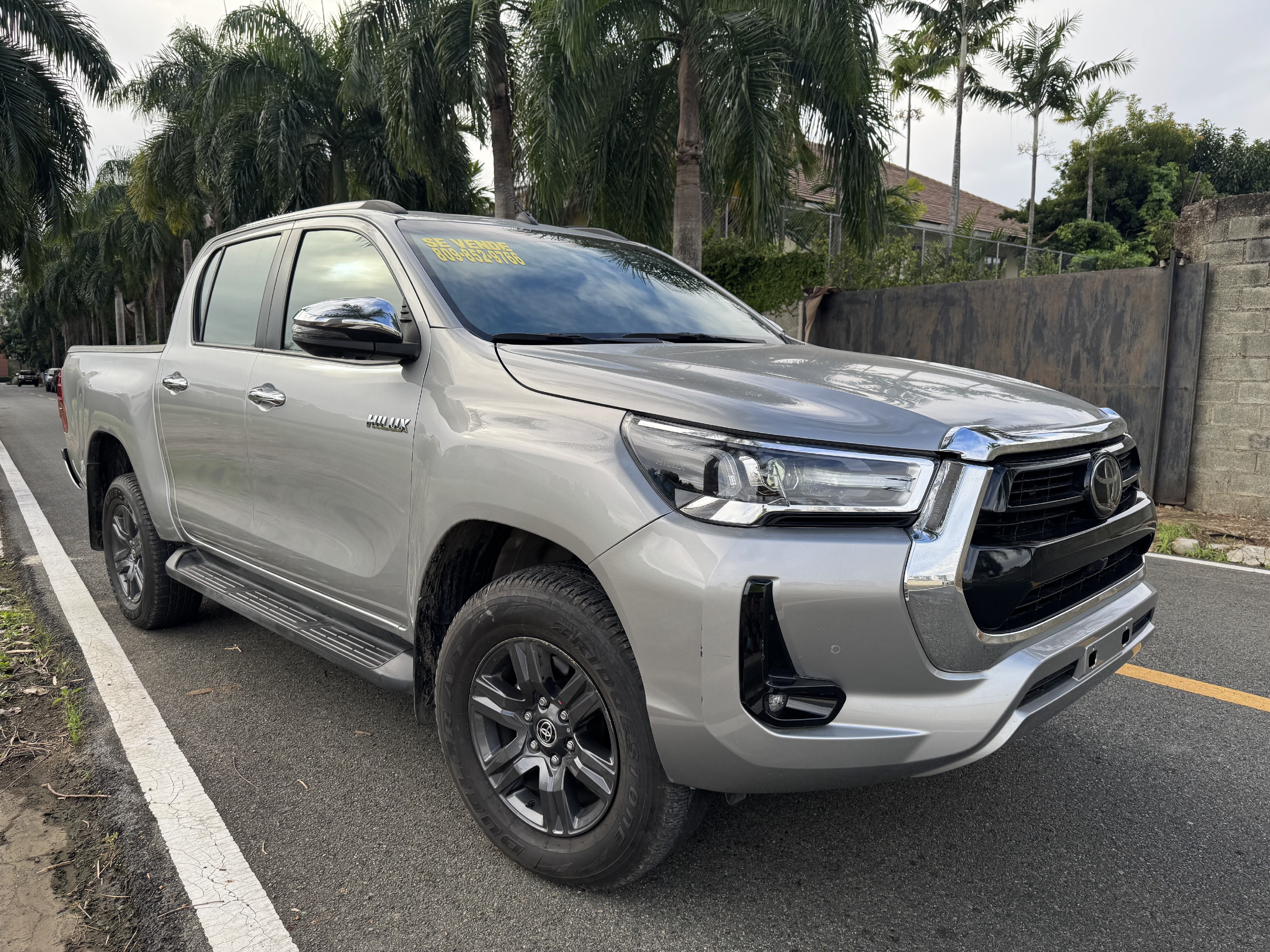 jeepetas y camionetas - 2023 Toyota Hilux Limited  2