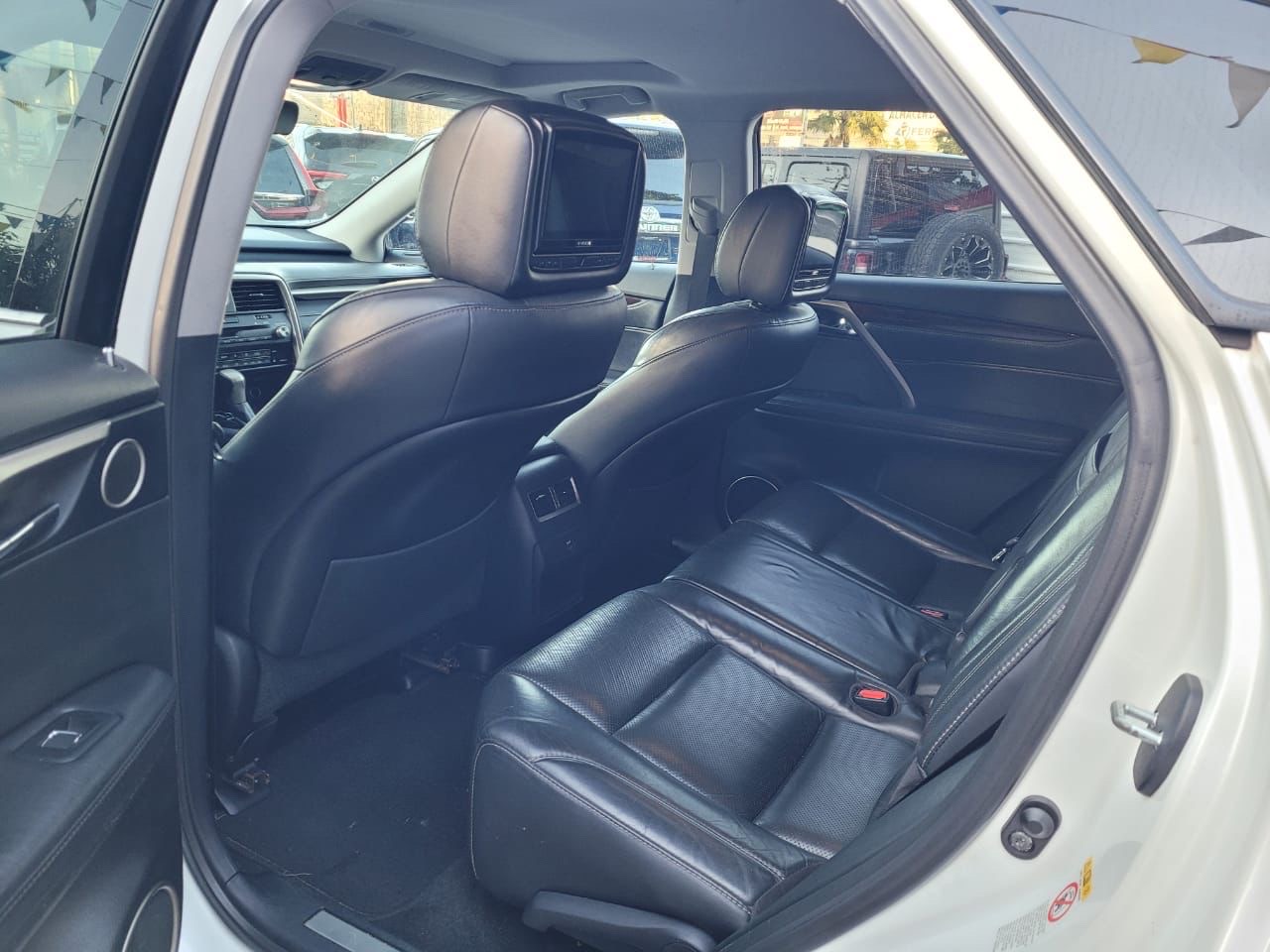 jeepetas y camionetas - está en excelente condición como nueva  4
