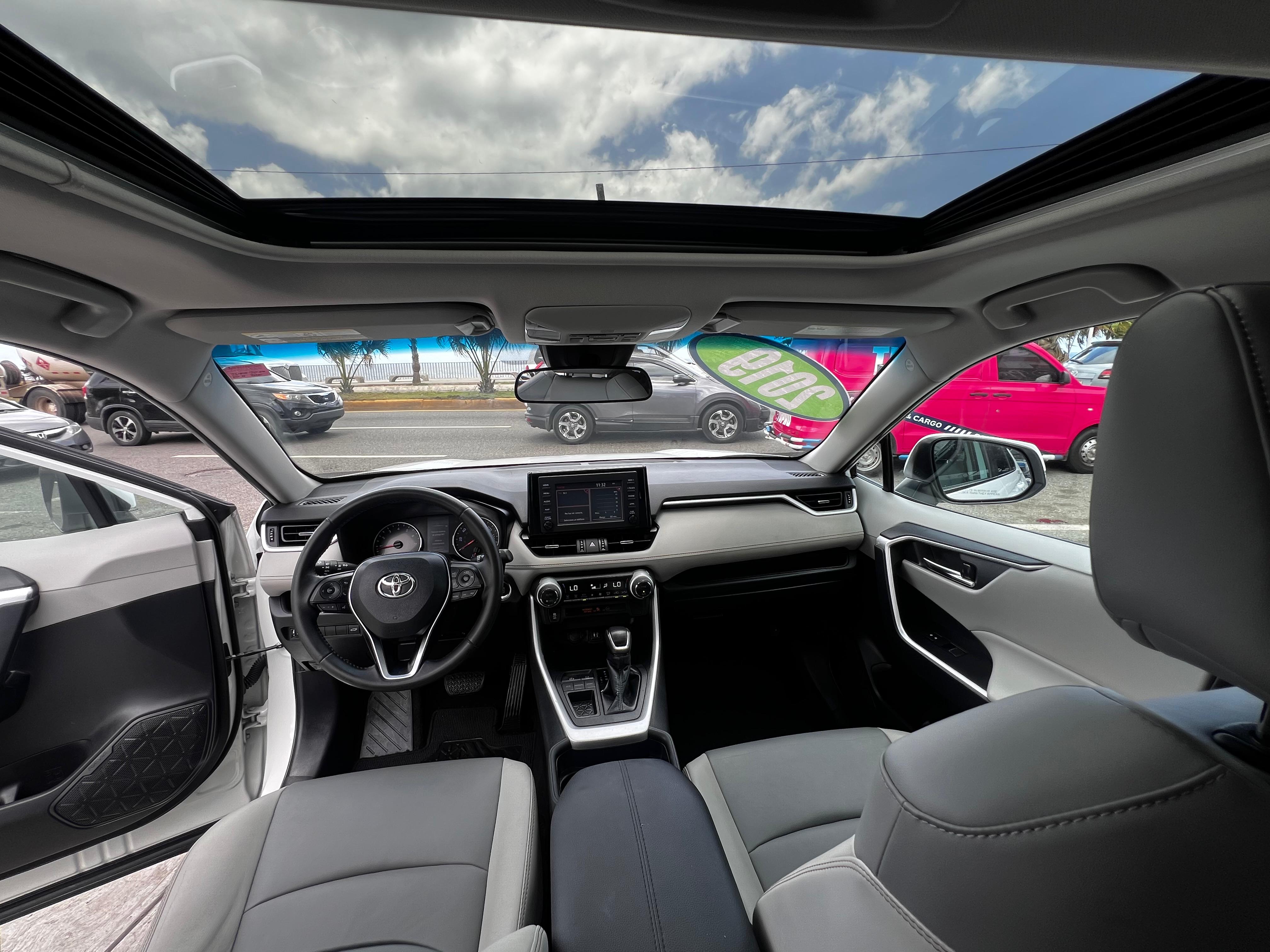jeepetas y camionetas - Toyota RAV4 XLE Premium 2019 5