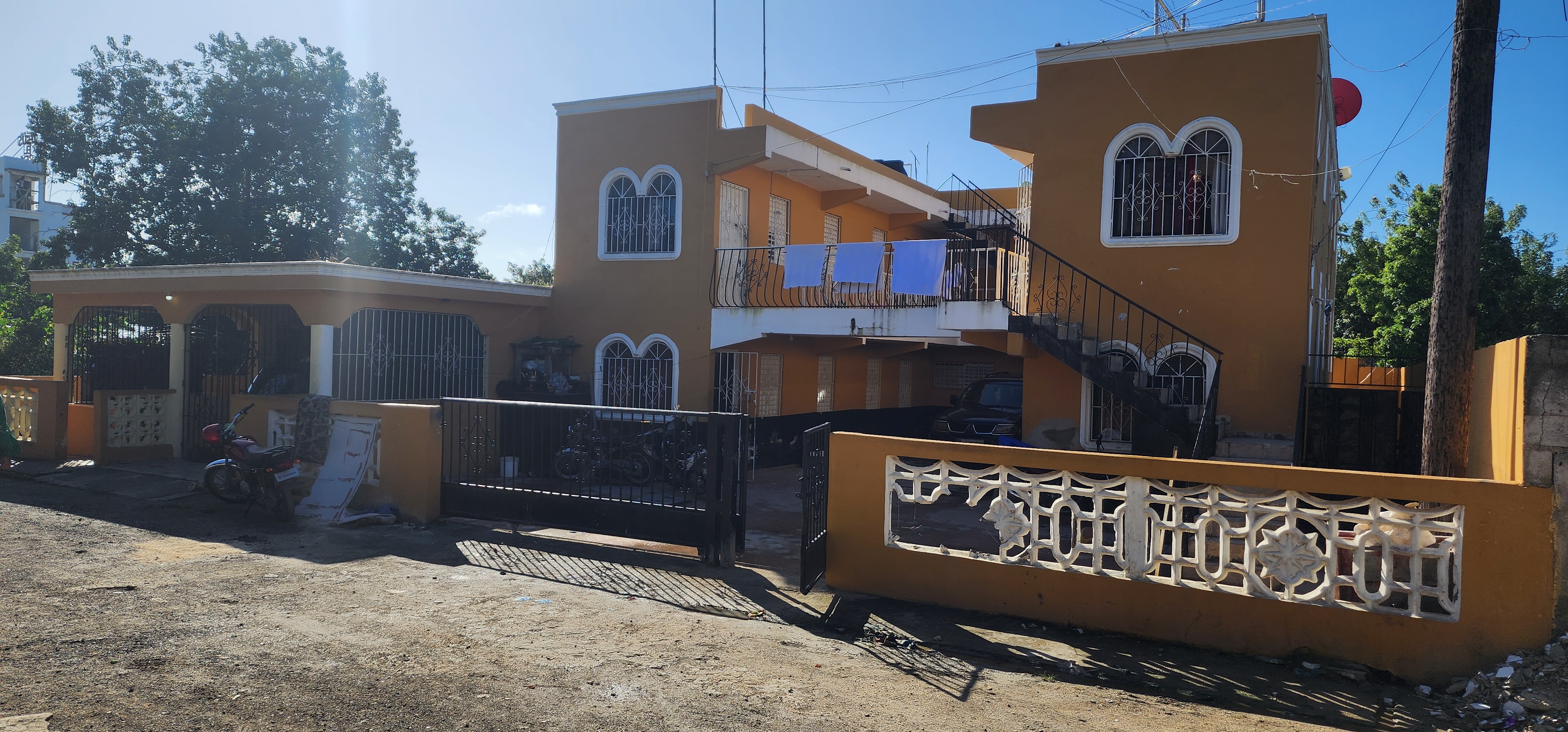 otros inmuebles - EN VENTA 6 APARTAMENTOS MAS UNA CASA EN LA ROMANA 