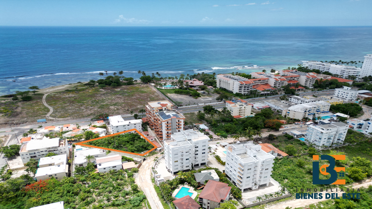 solares y terrenos - VENDE Excelente Solar con 1,024 metros 1