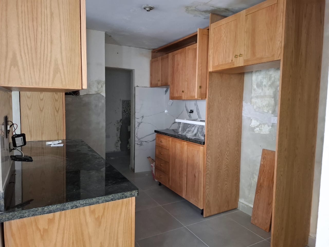 apartamentos - SE ALQUILA APARTAMENTO EN LOS
CACICAZGO 3