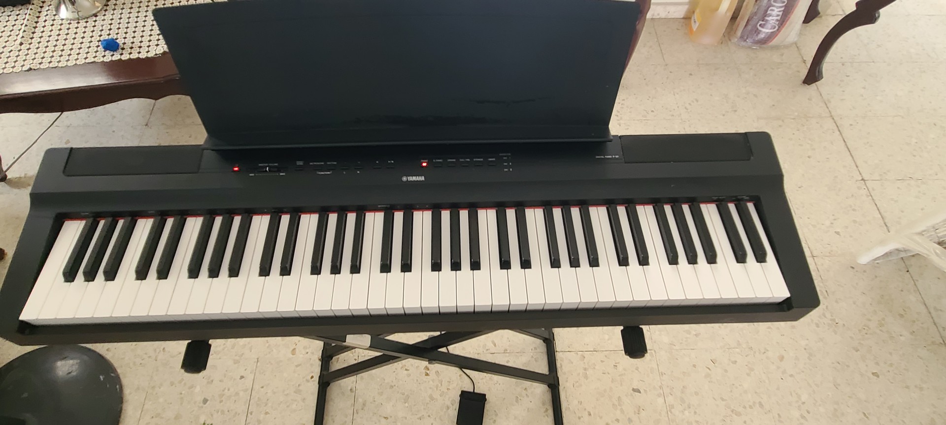 instrumentos musicales - Piano digital Yamaha P-121, 73 teclas, con accesorios incluidos - 40,000 $DOP 0
