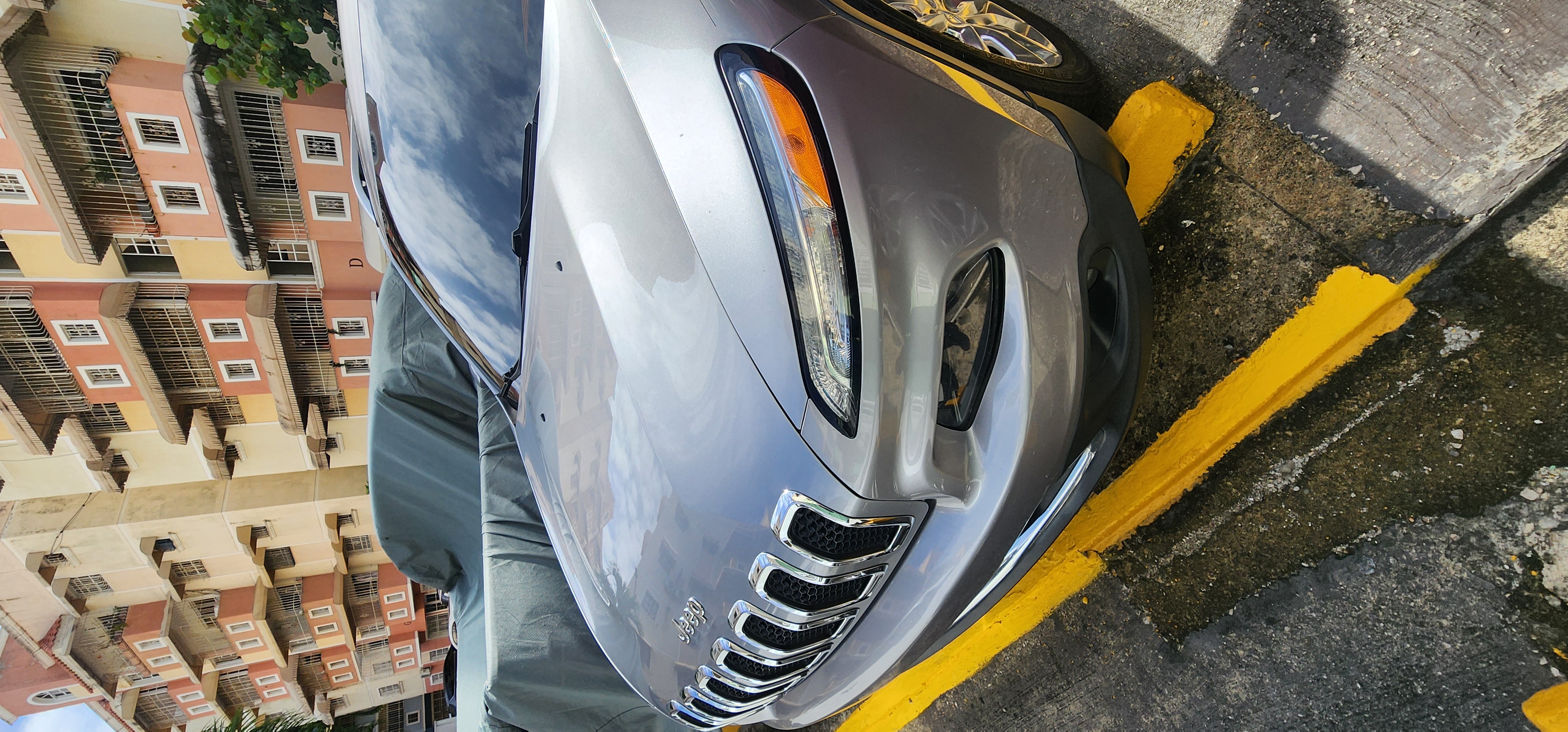 jeepetas y camionetas - Jeep Cherokee limited 2017 excelente condiciones 