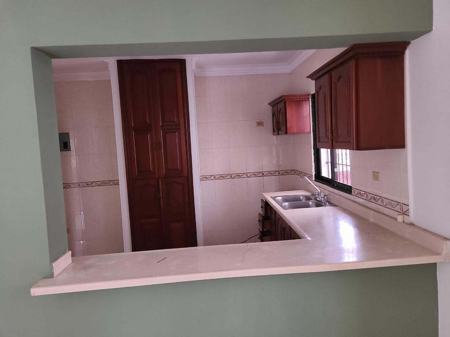 casas - Hermosa casa en alquiler en el Residencial Colinas del Este, vista Hermosa, SDE
 5