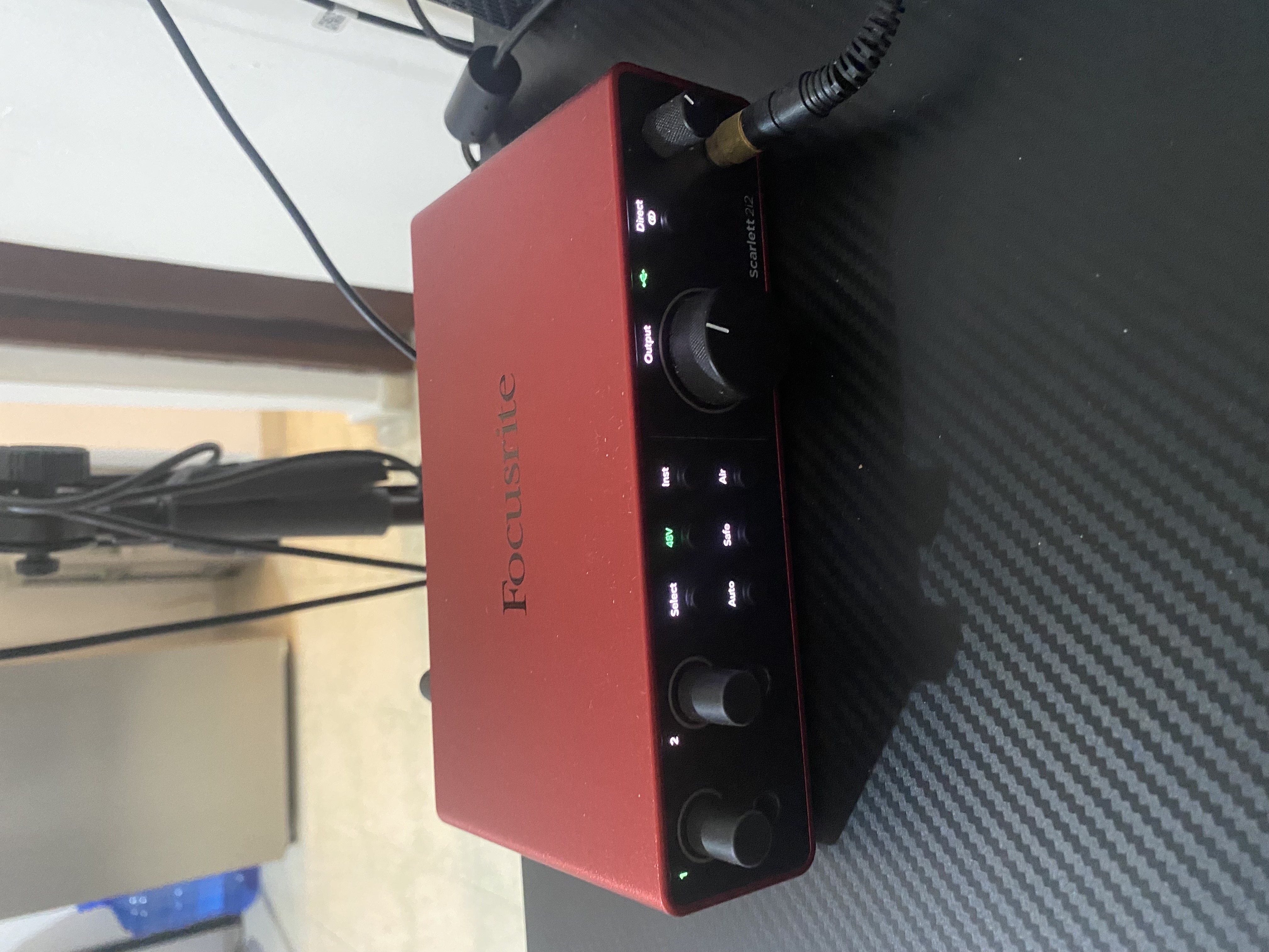 otros electronicos - combo de Microphone y Tarjeta de sonido Scarlet 212 4th generation.  5