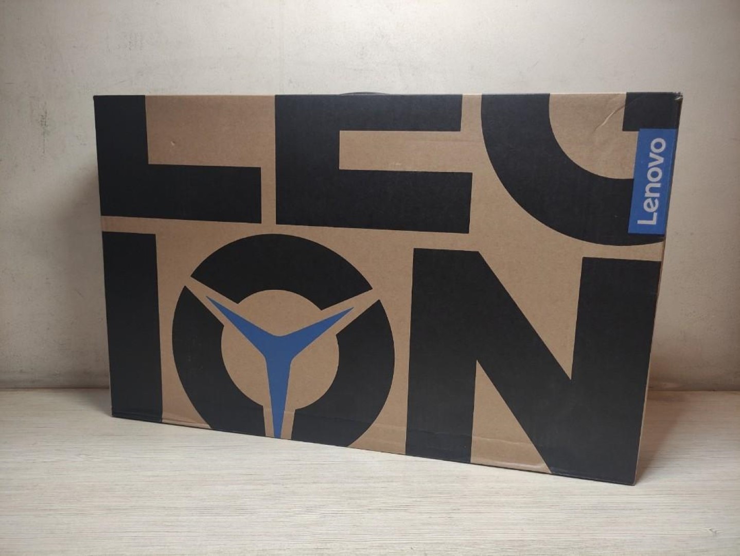 computadoras y laptops - Laptop LENOVO LEGION Ryzen 7 7th RTX 4060 Nueva