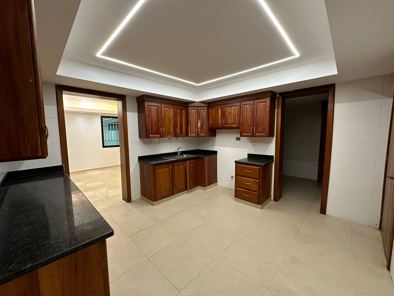casas - Se Renta Casa ubicada en Bella Vista  0