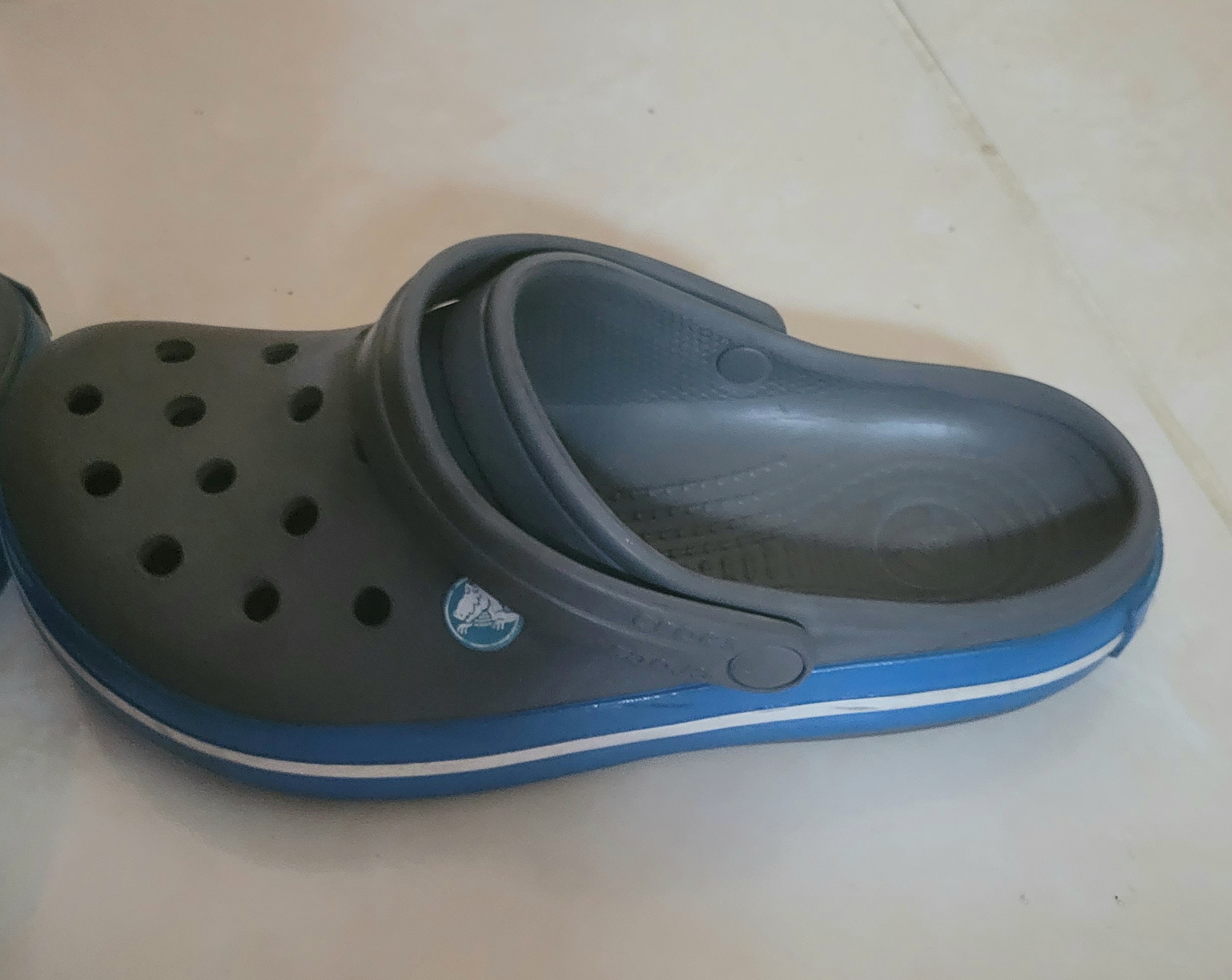 ropa y zapatos - Vendo croc 1