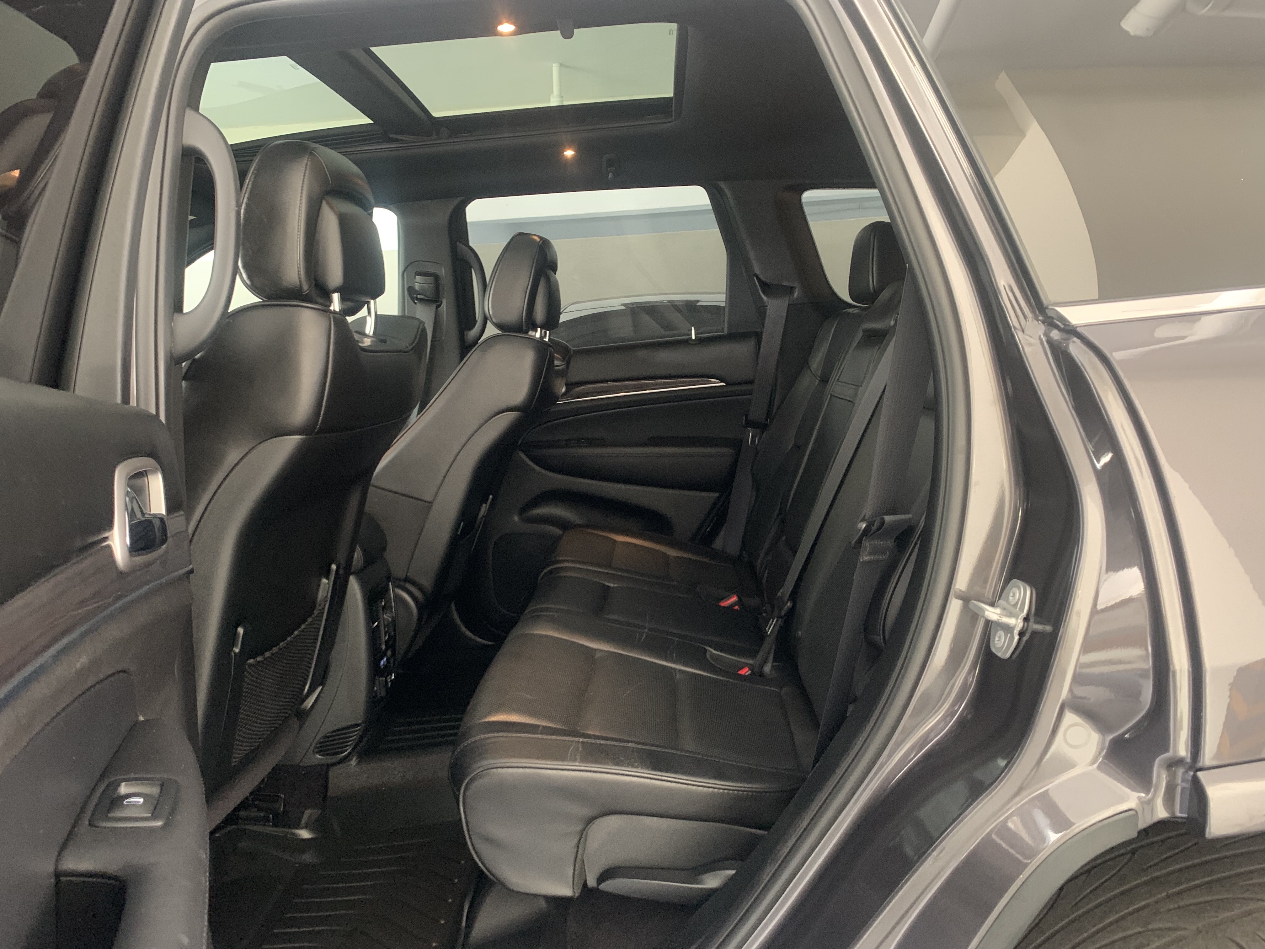 jeepetas y camionetas - JEEP GRAND CHEROKEE OVERLAND 2018 5
