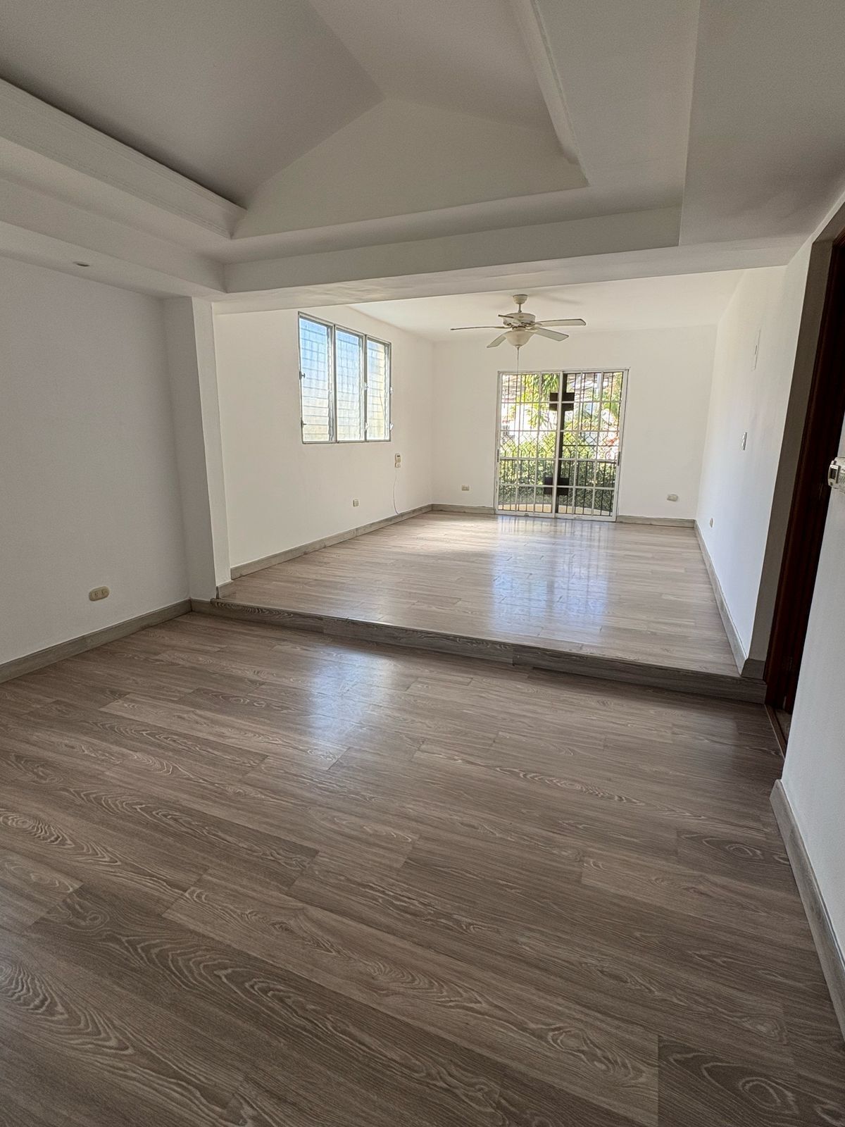 casas - Casa en alquiler Urbanización Fernandez de 4 Hab.