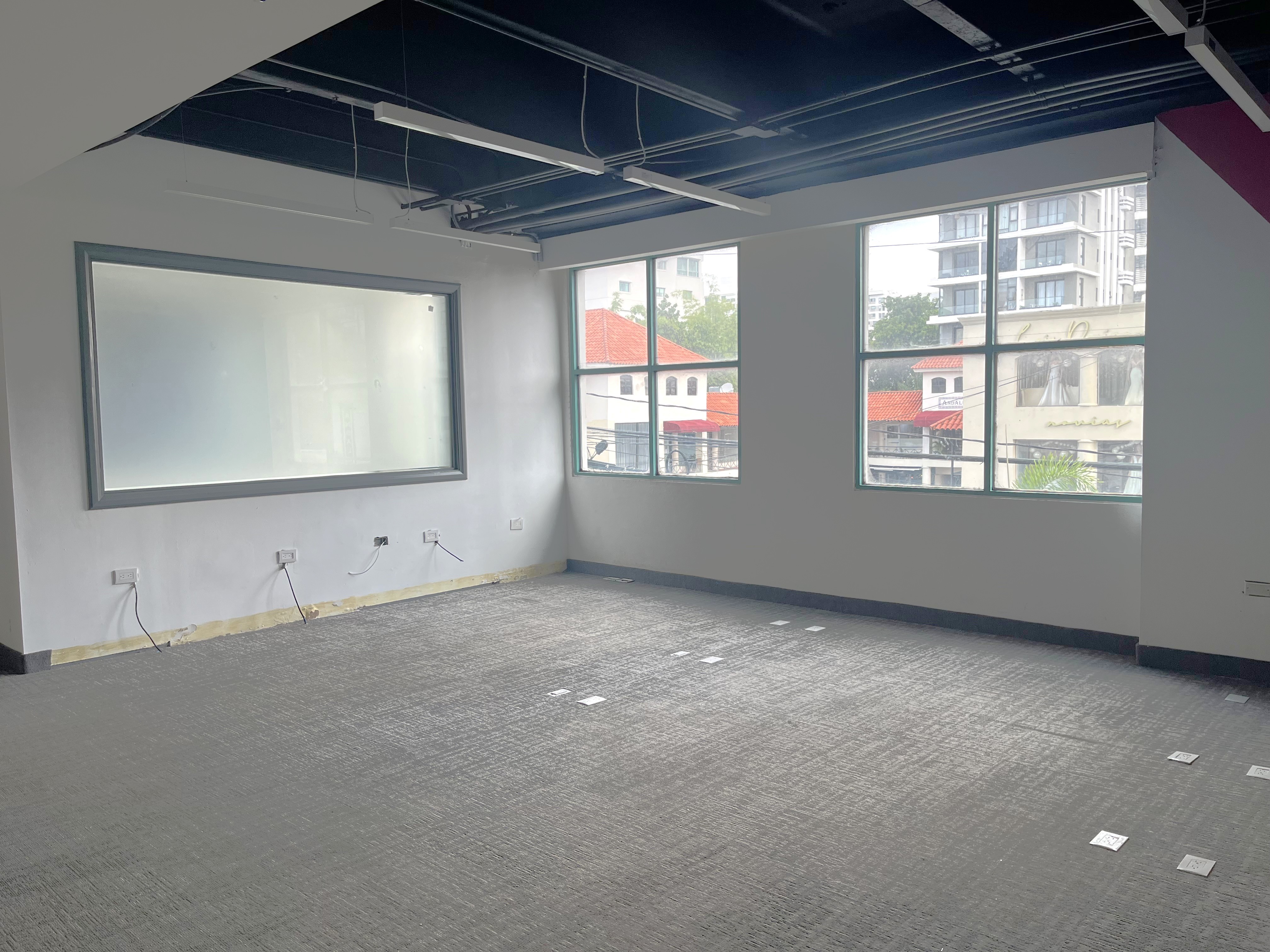 oficinas y locales comerciales - Oficina Alquiler Piantini de 110m2 - Corporativo 9