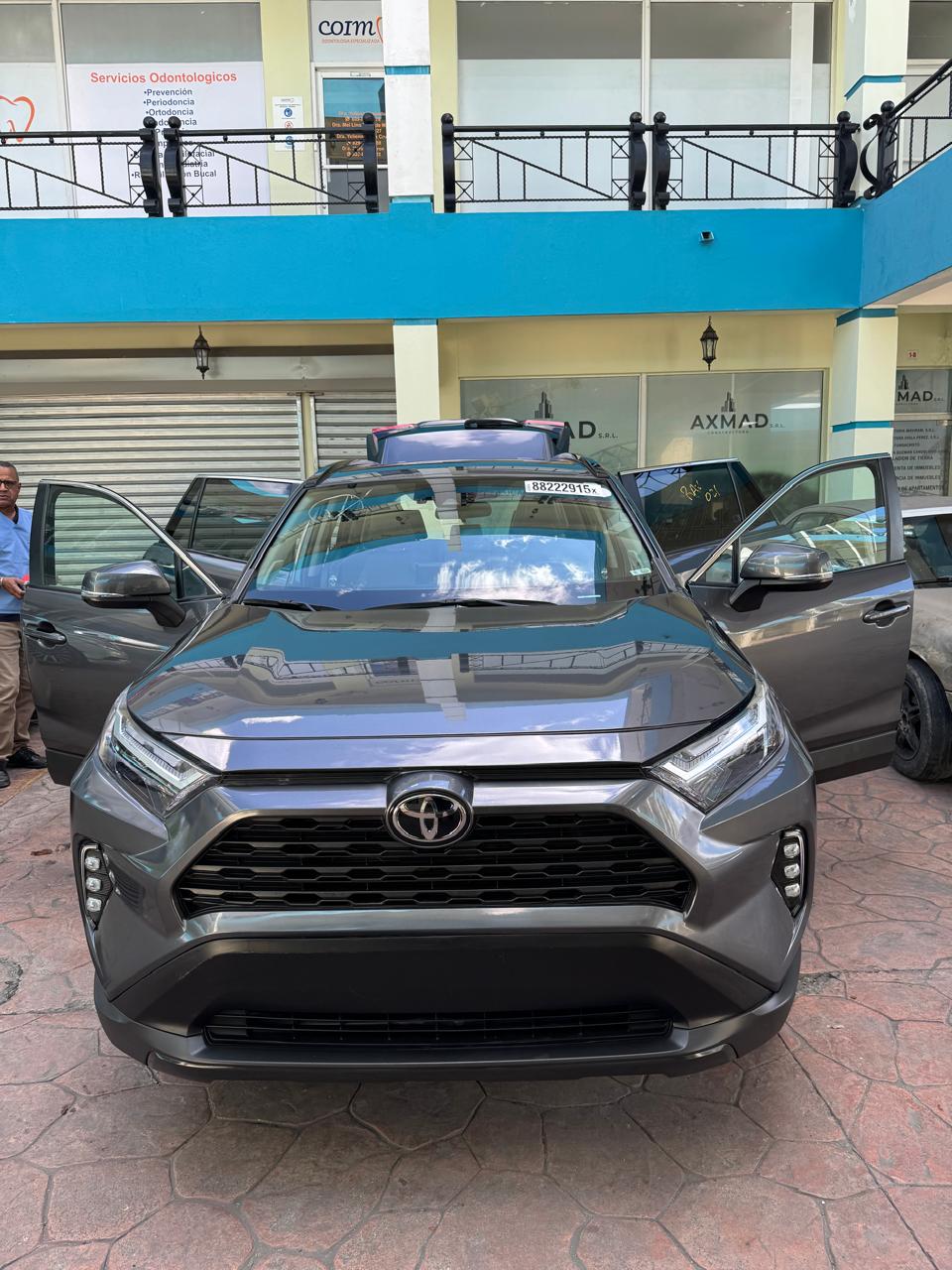 jeepetas y camionetas - Toyota rav4 2022 xle premium  0