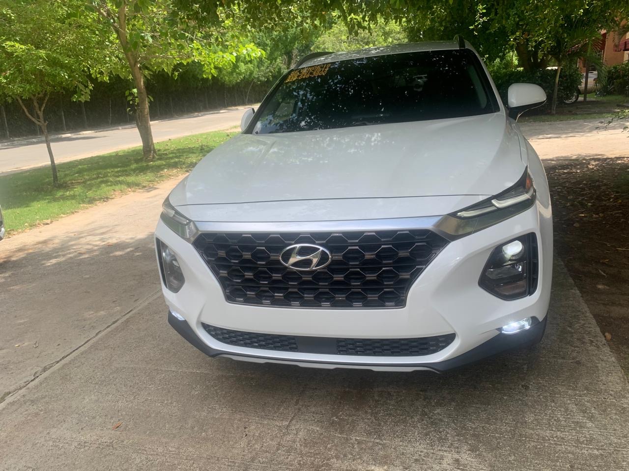 jeepetas y camionetas - 2019 Hyundai Santa Fe SEL Plus, clean carfax 2