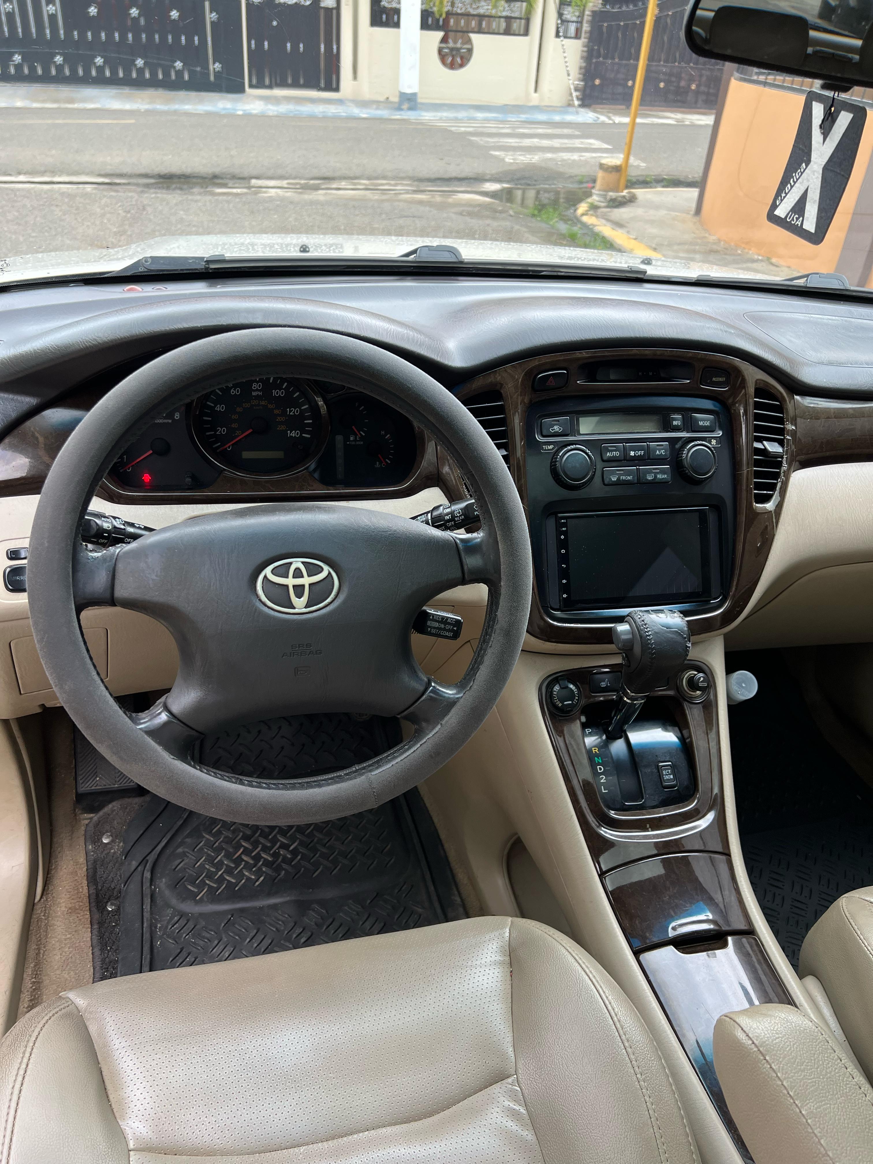 jeepetas y camionetas - Toyota higlander 2003 limited  1