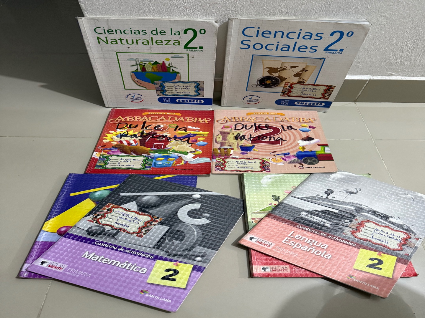 libros y revistas - Se vende libros de 2do inicial  1