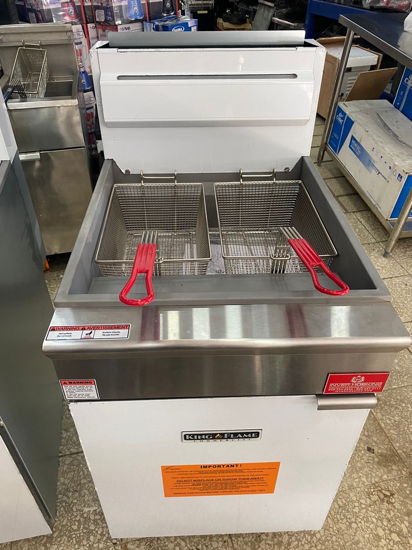 equipos profesionales - Freidora de 70 Lbs. 5 Quemadores. 

 5