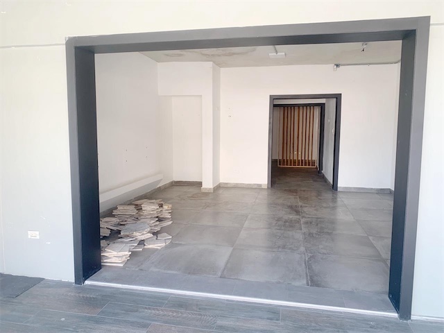 oficinas y locales comerciales - Local céntrico en Naco  2