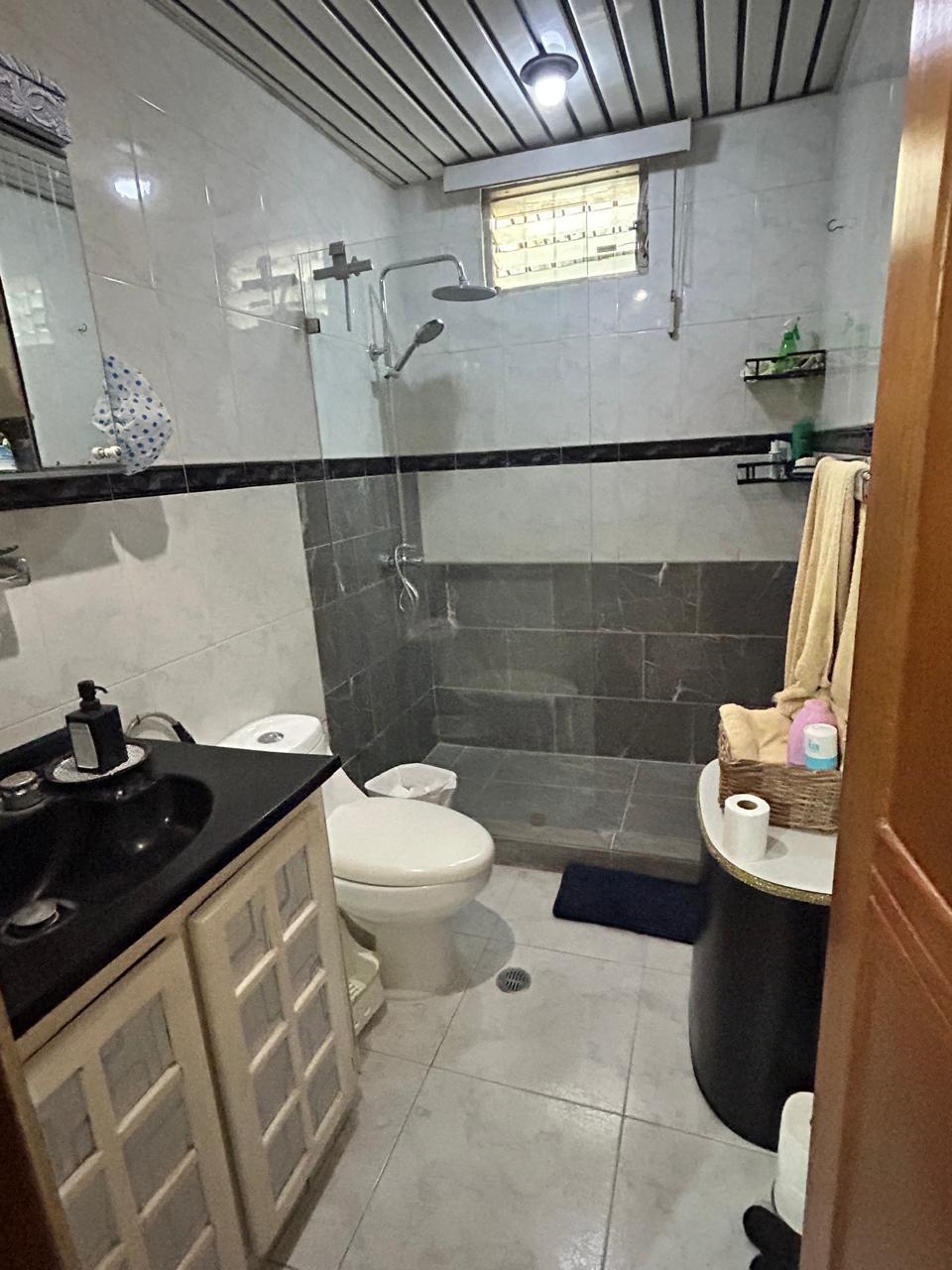 casas - Vendo casa en la Av. Independencia  5