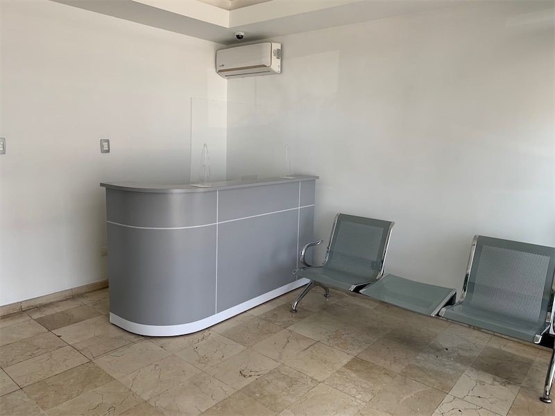 oficinas y locales comerciales - Local en naco segundo nivel 6
