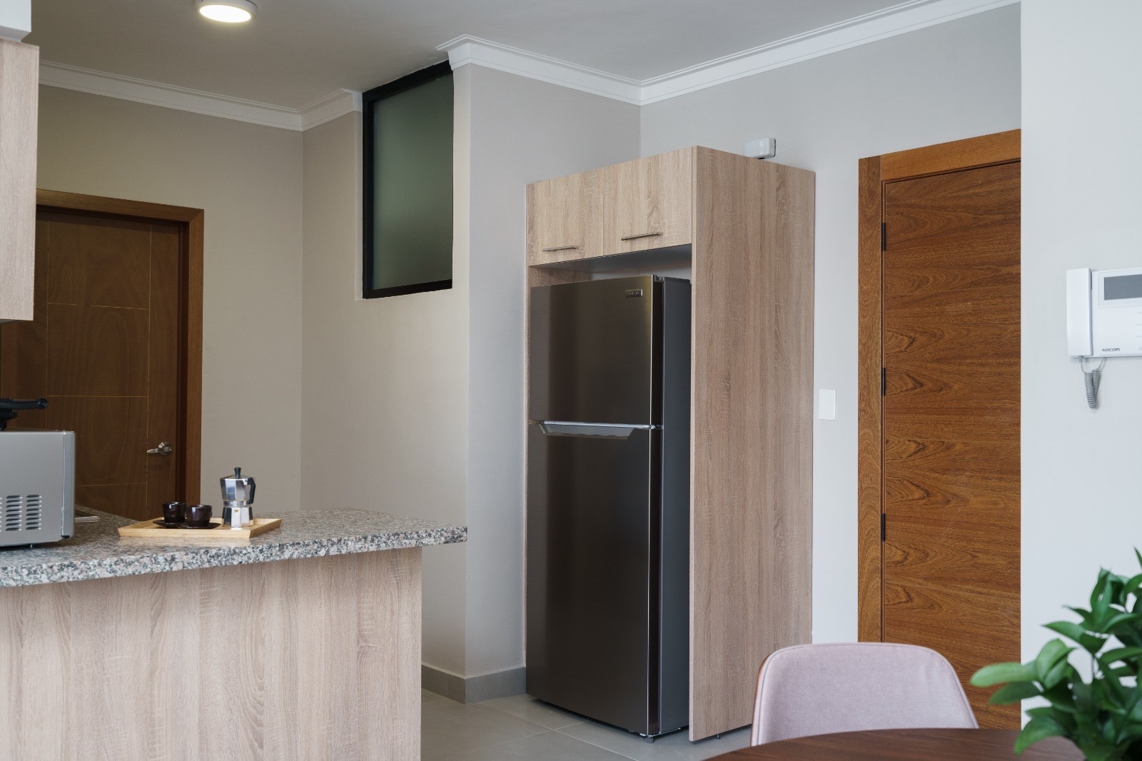 casas - 📍Evaristo Morales 📍

Se Alquila apartamento amueblado.

1 Habitación  7