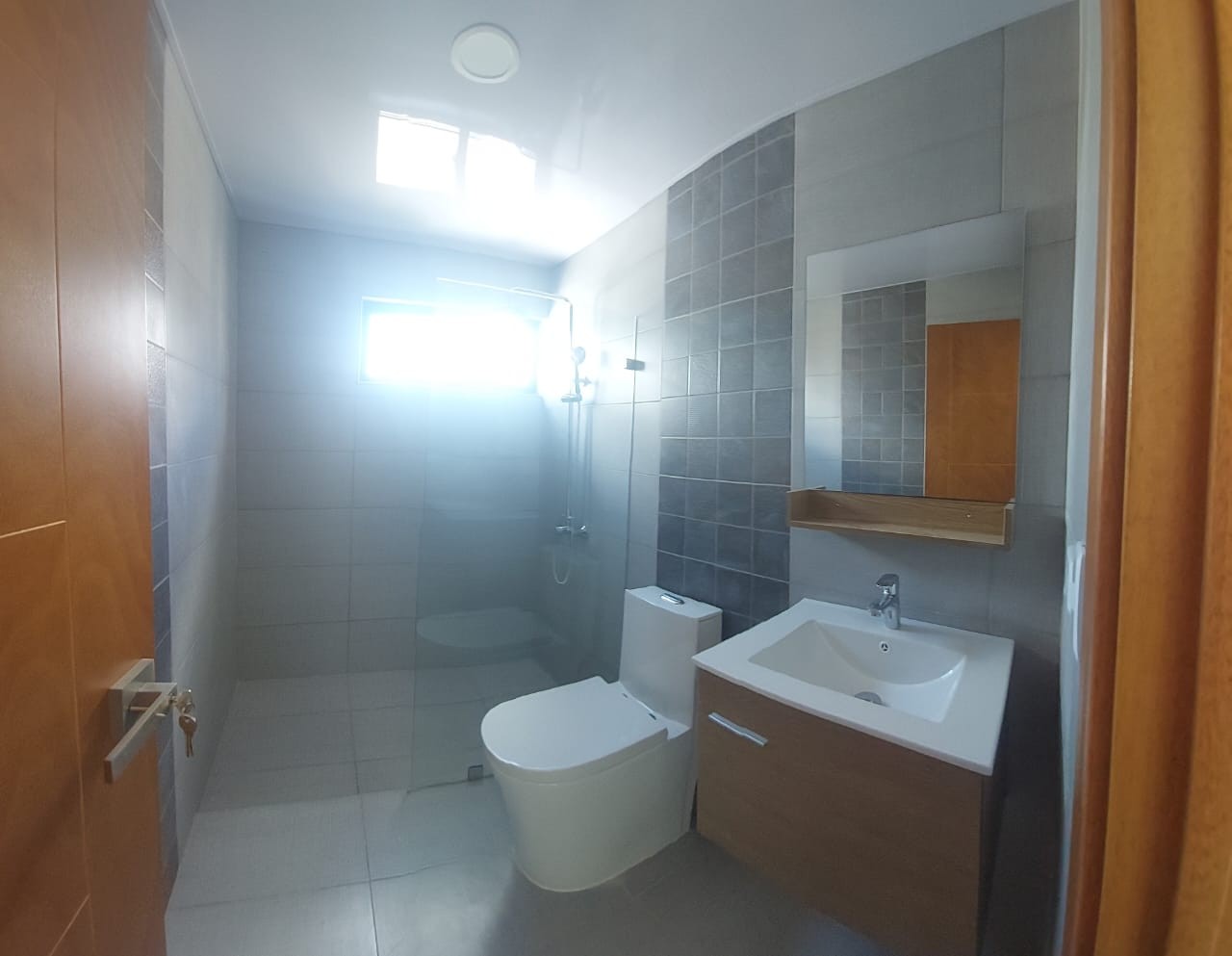 apartamentos - DIOS 📍Evaristo Morales. De Oportunidad Alquilo Nuevo y Moderno Apartamento.  3