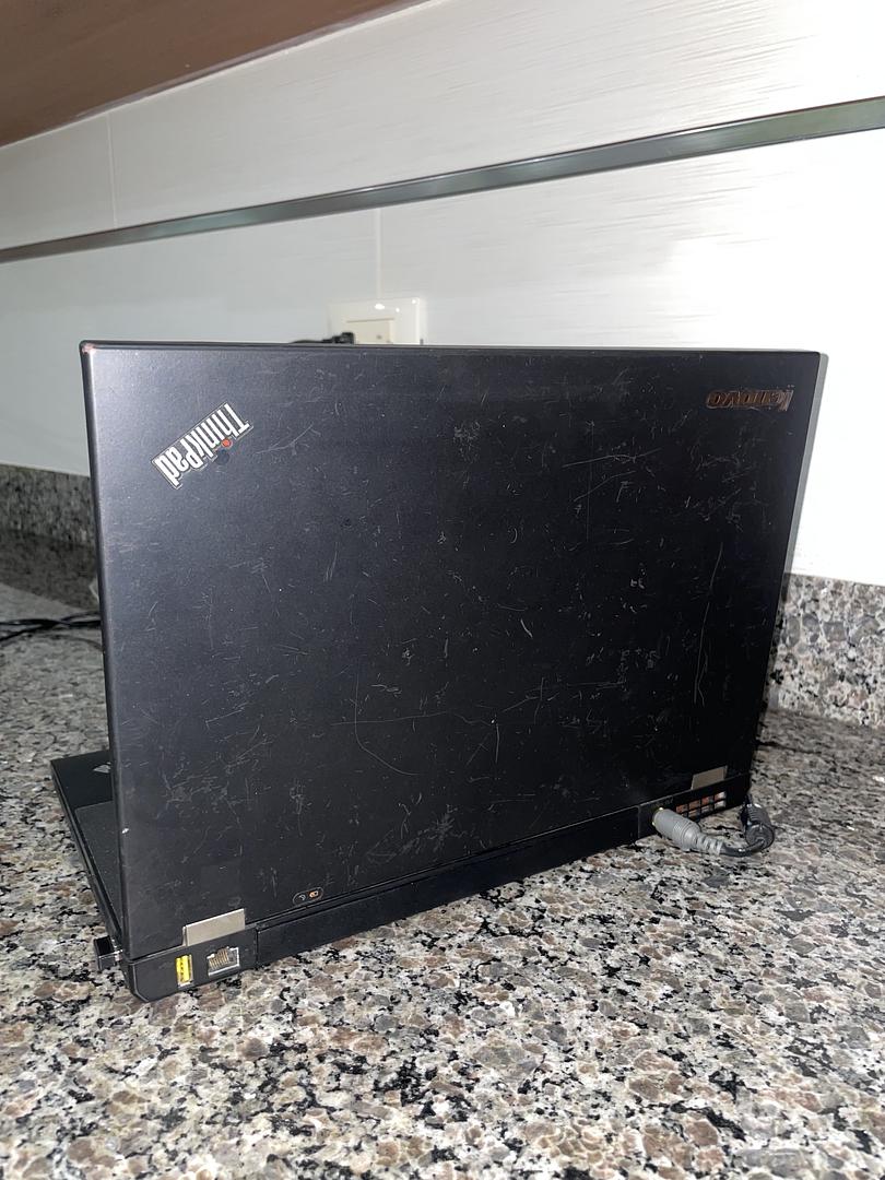 computadoras y laptops - Laptop Lenovo ThinkPad i5 – 12 GB RAM - RD$5,200 negociable 1