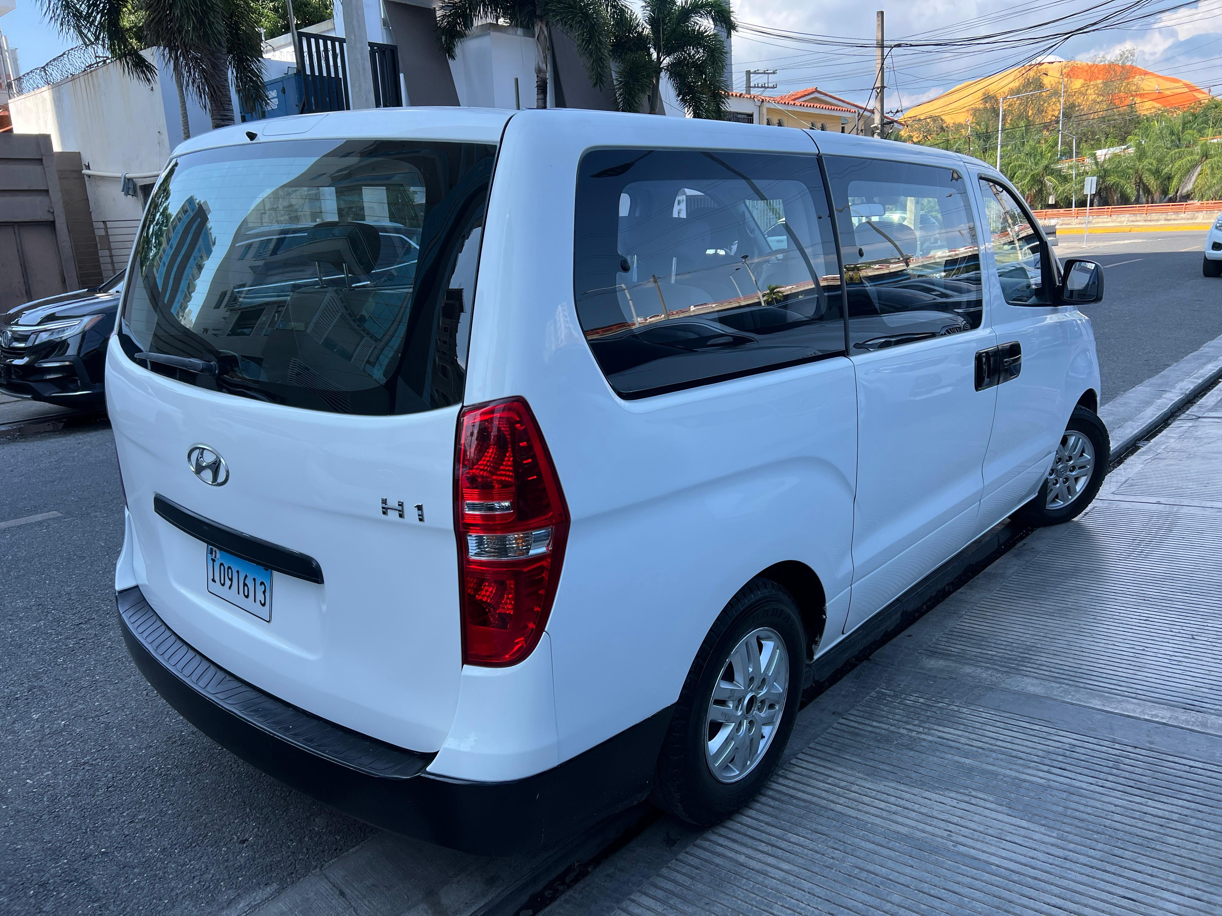 jeepetas y camionetas - HYUNDAI H1 2020 COMO NUEVA 4