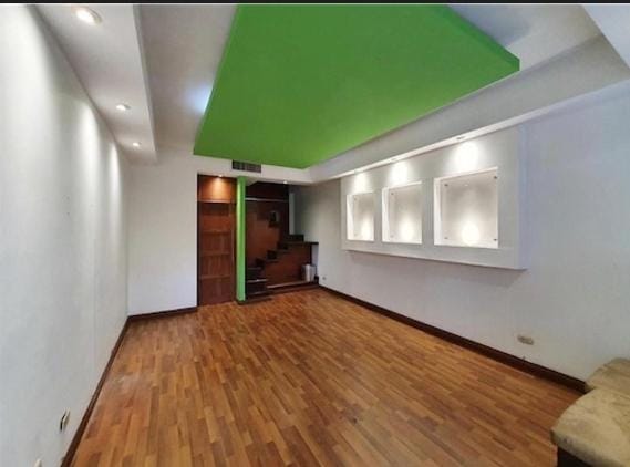 oficinas y locales comerciales - Alquiler  local de dos niveles en Piantini 1